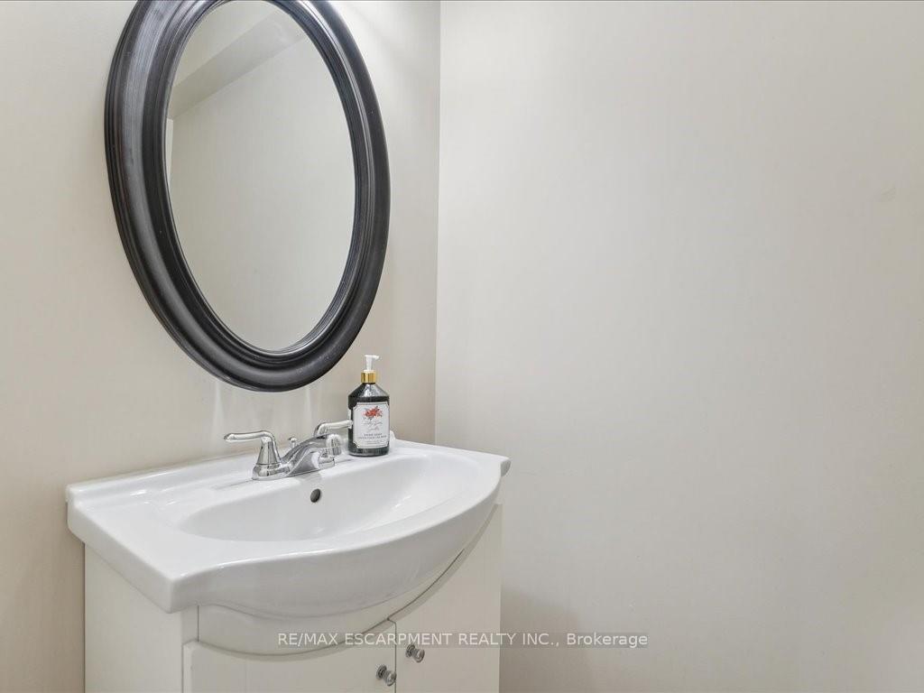 Photo 35 of 35 Bankfield Crescent, Hamilton, Stoney Creek Mountain — HOMEH