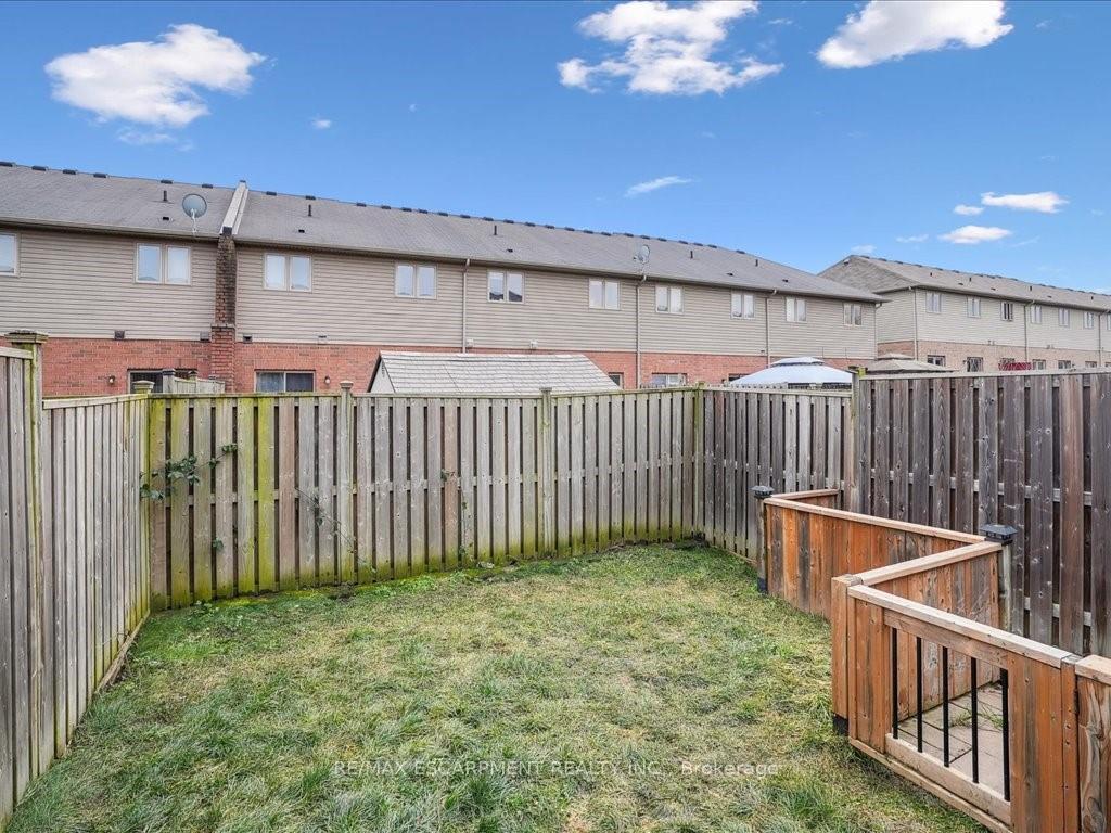 Photo 39 of 35 Bankfield Crescent, Hamilton, Stoney Creek Mountain — HOMEH