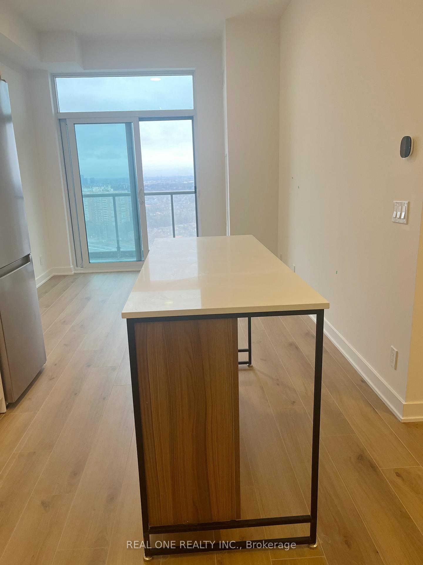 Photo 5 of Unit 2210, 50 Upper Mall Way, Vaughan, Brownridge — HOMEH