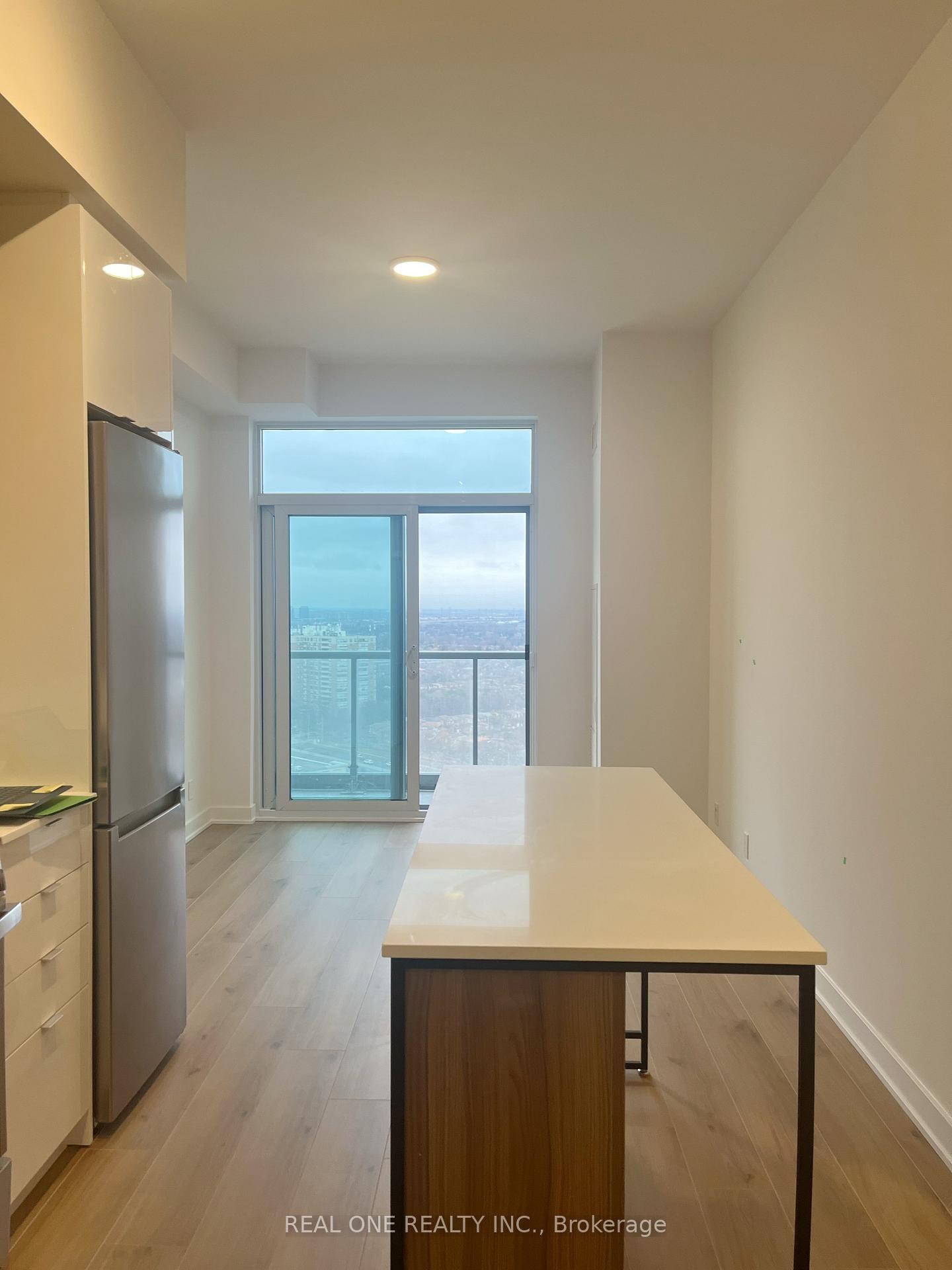 Photo 6 of Unit 2210, 50 Upper Mall Way, Vaughan, Brownridge — HOMEH