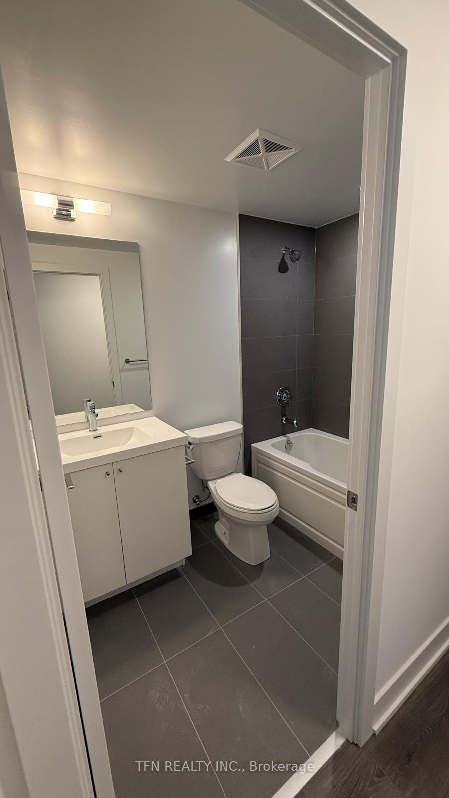 Photo 9 of Unit 1502, 2545 Simcoe Street N, Oshawa, Windfields — HOMEH