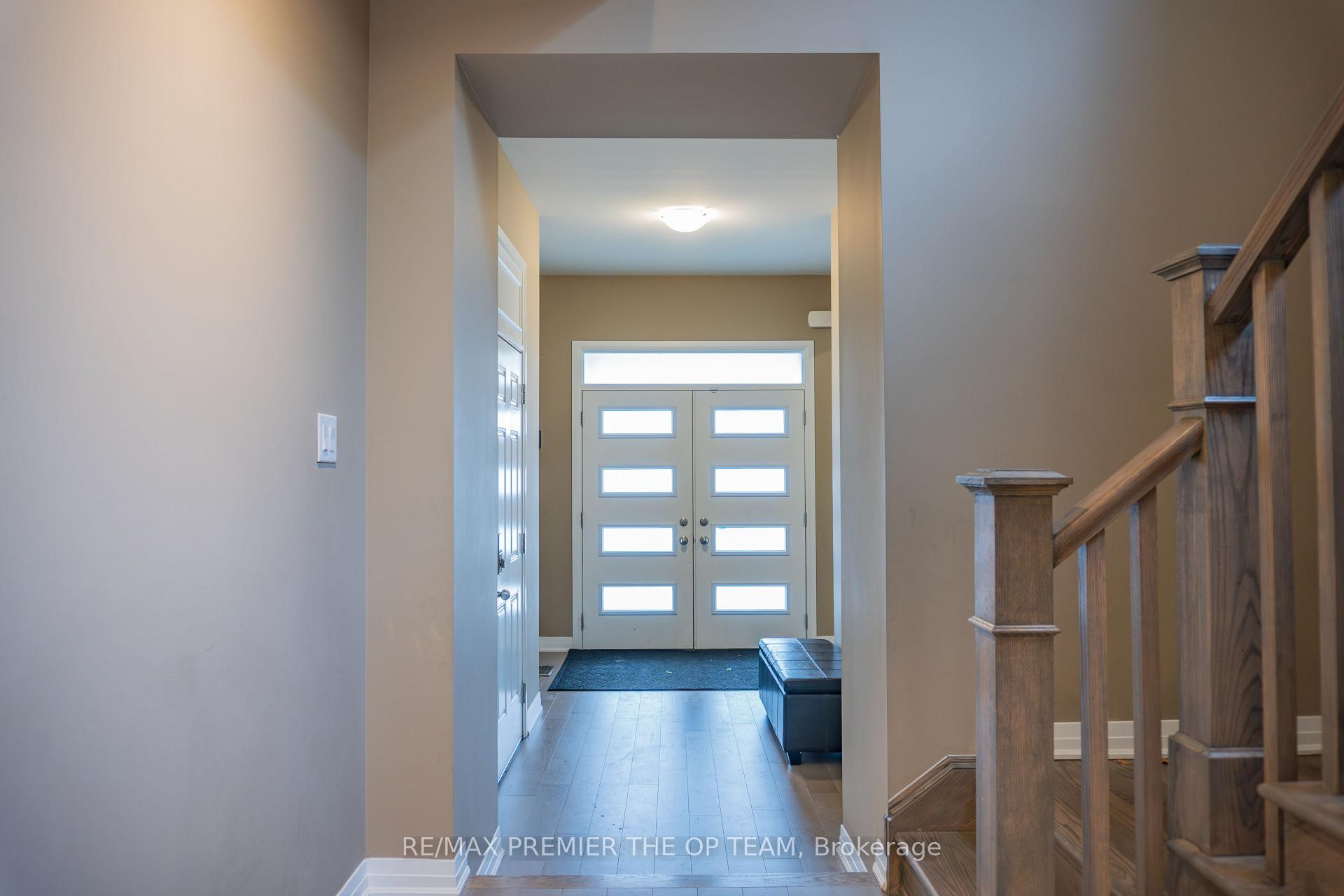 Photo 2 of 11 Herrick Drive, Brampton, Northwest Brampton — HOMEH