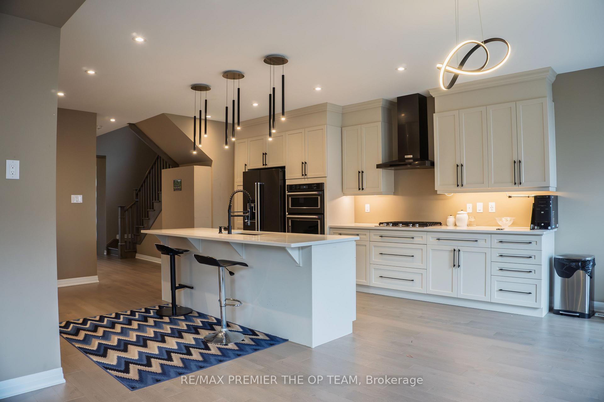 Photo 7 of 11 Herrick Drive, Brampton, Northwest Brampton — HOMEH