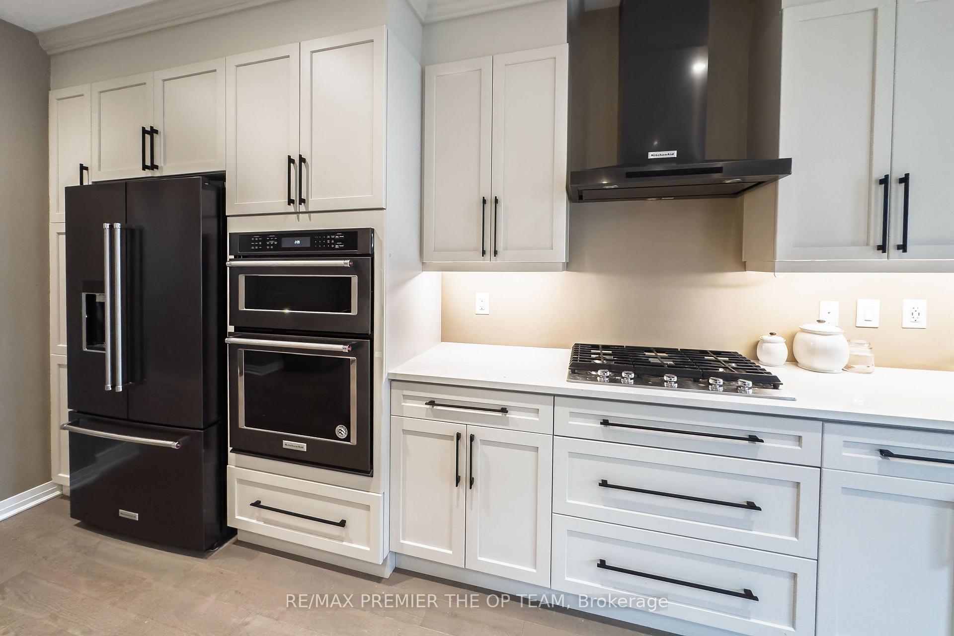 Photo 9 of 11 Herrick Drive, Brampton, Northwest Brampton — HOMEH