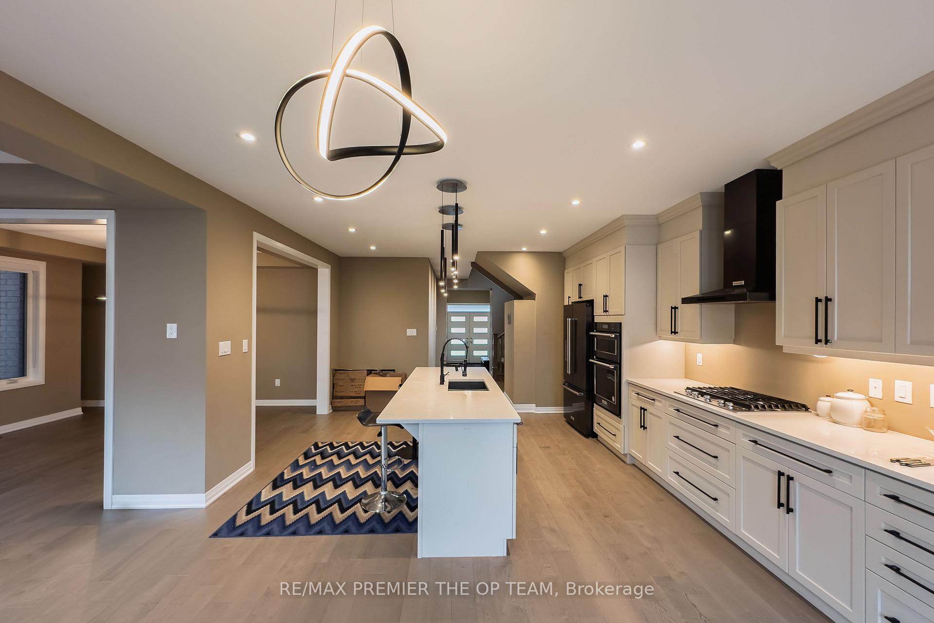 Photo 10 of 11 Herrick Drive, Brampton, Northwest Brampton — HOMEH