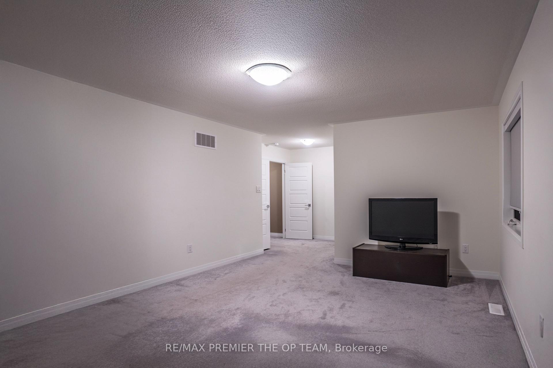 Photo 19 of 11 Herrick Drive, Brampton, Northwest Brampton — HOMEH