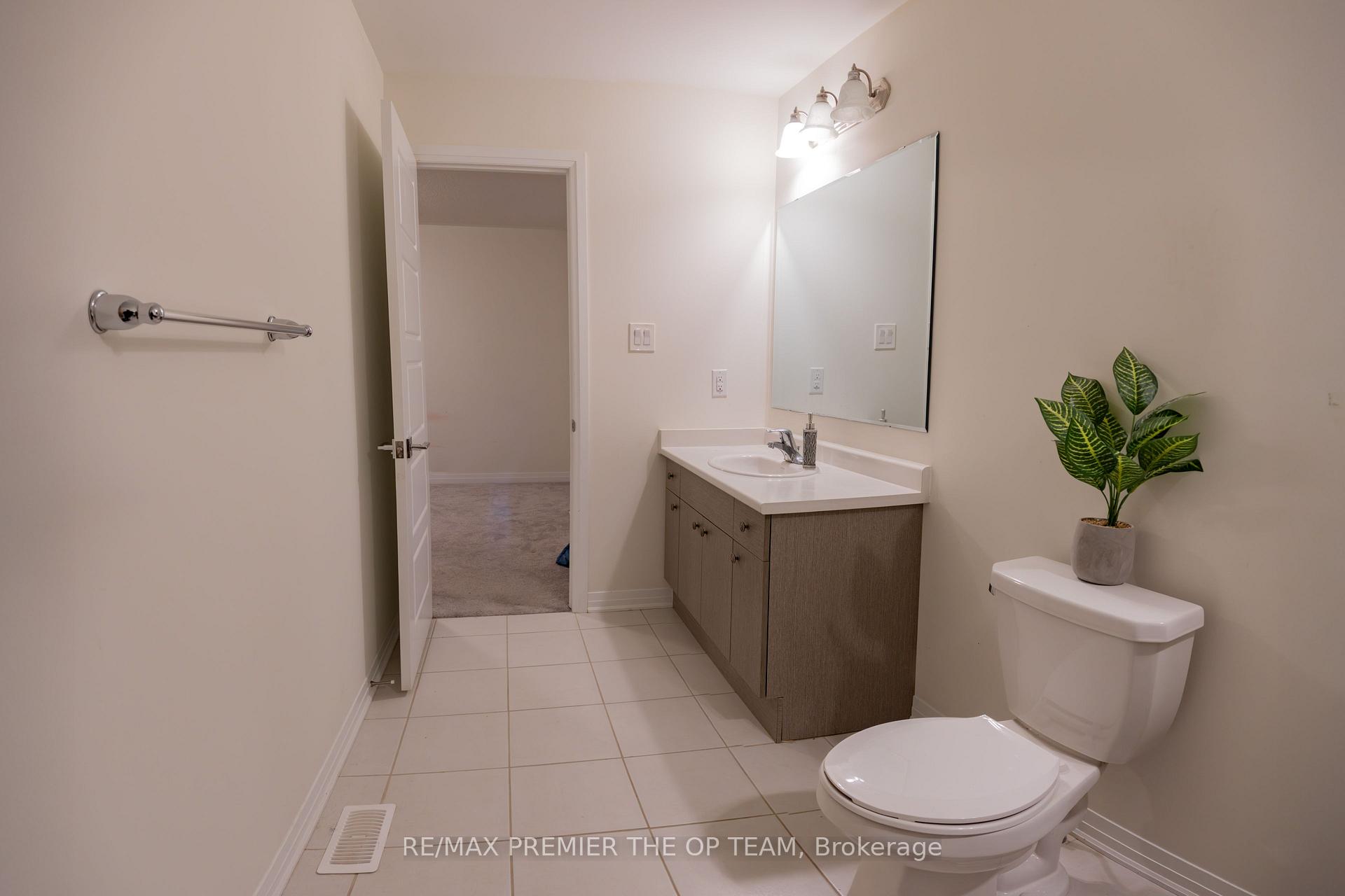 Photo 29 of 11 Herrick Drive, Brampton, Northwest Brampton — HOMEH