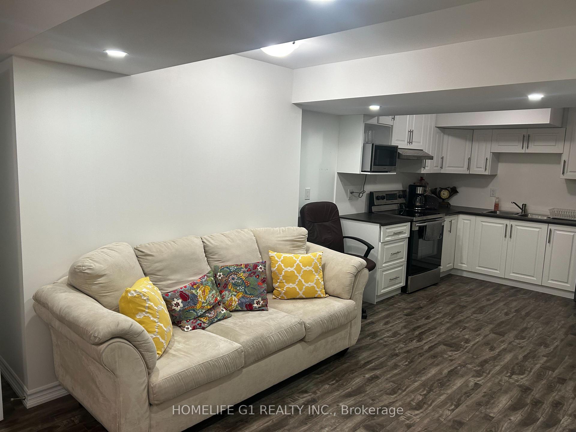 Photo 12 of 42 Riverhill Drive, Vaughan, Patterson — HOMEH