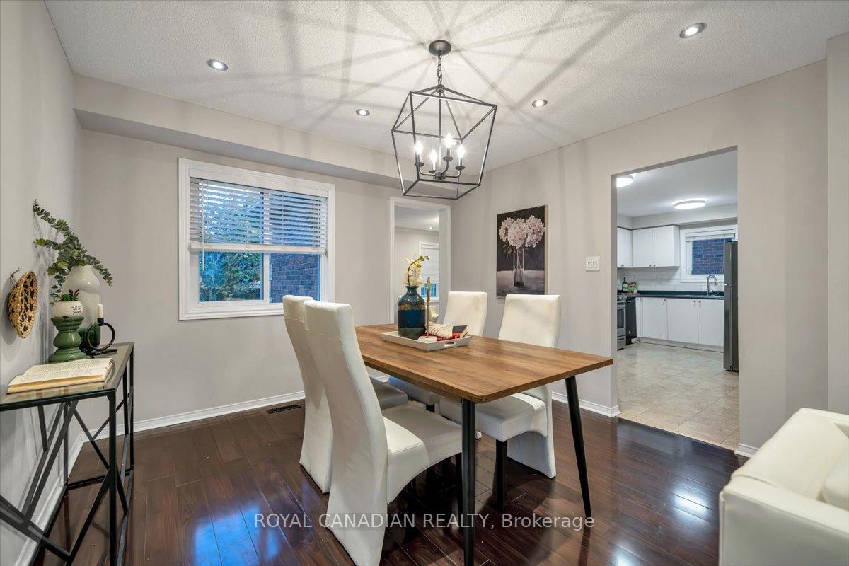 Photo 27 of 1 Barwick Court E, Whitby, Downtown Whitby — HOMEH
