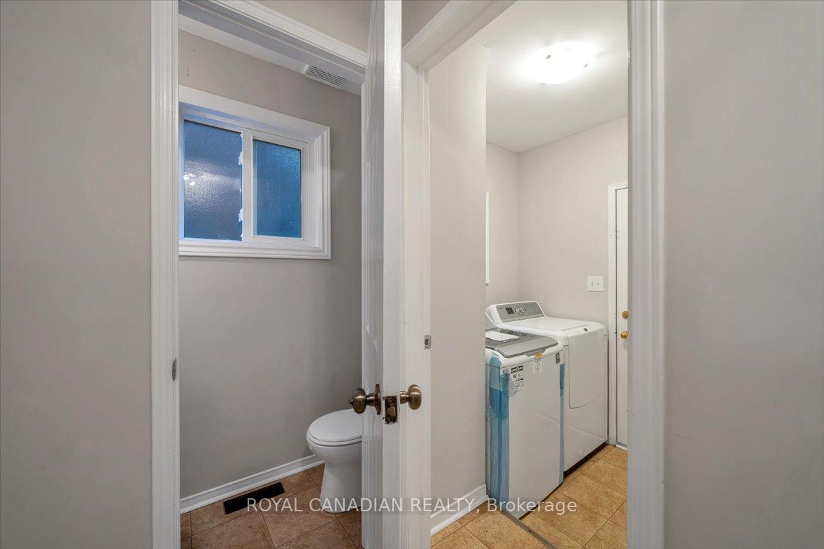 Photo 39 of 1 Barwick Court E, Whitby, Downtown Whitby — HOMEH
