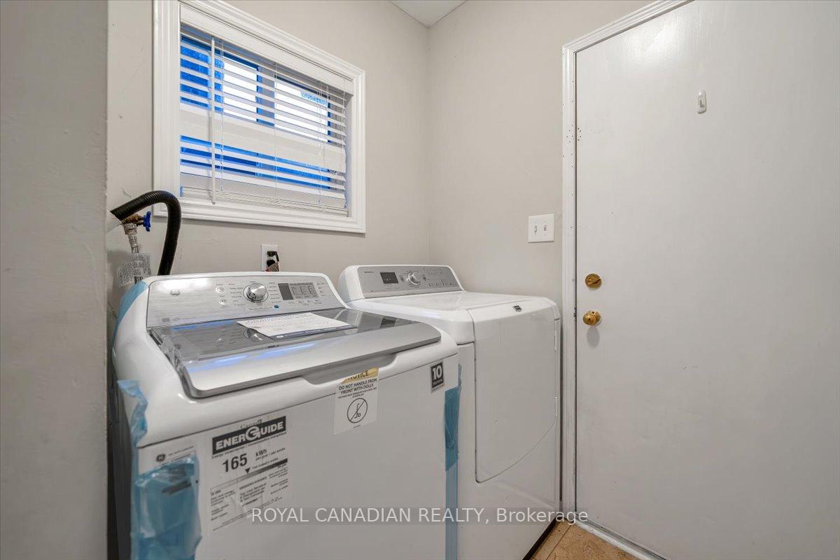 Photo 40 of 1 Barwick Court E, Whitby, Downtown Whitby — HOMEH