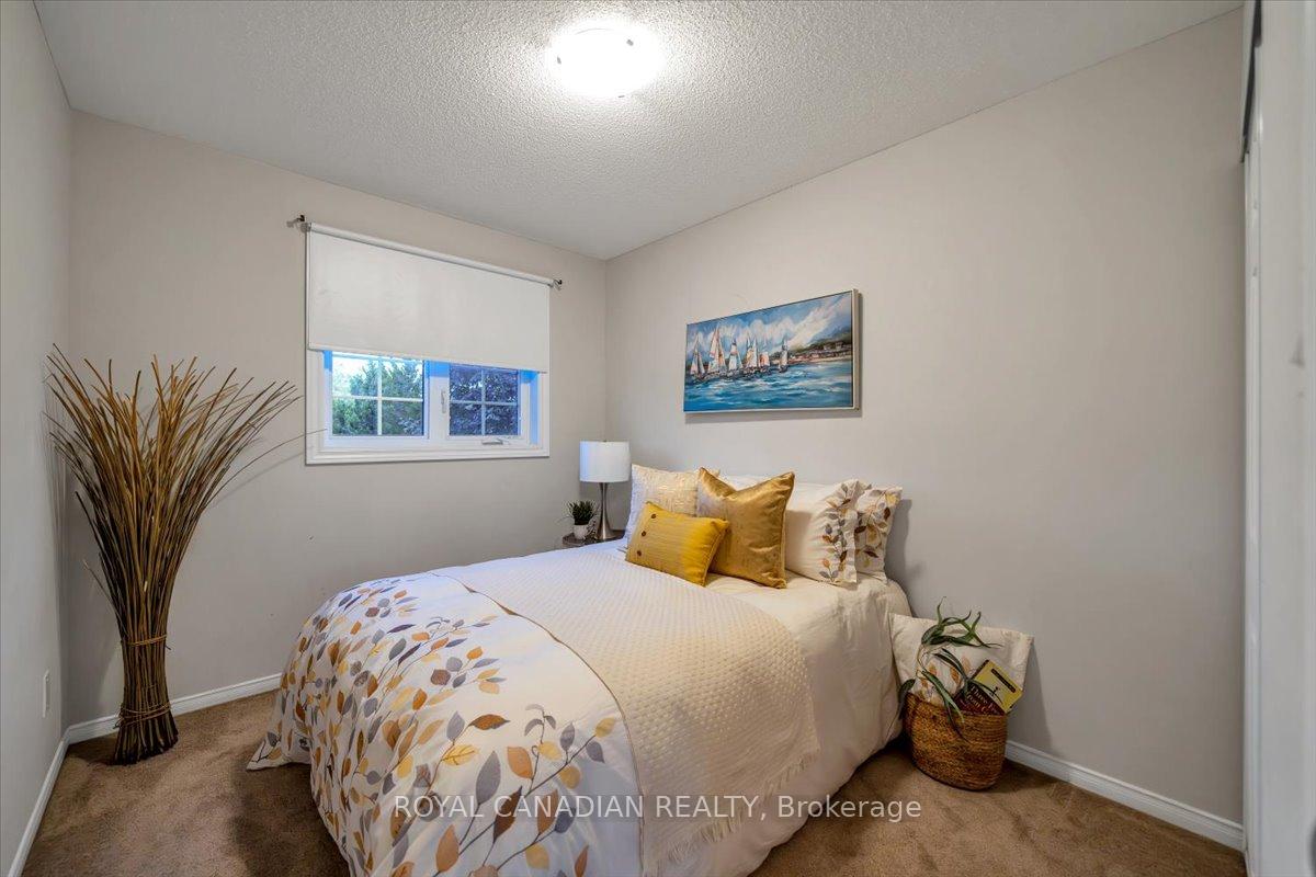 Photo 46 of 1 Barwick Court E, Whitby, Downtown Whitby — HOMEH