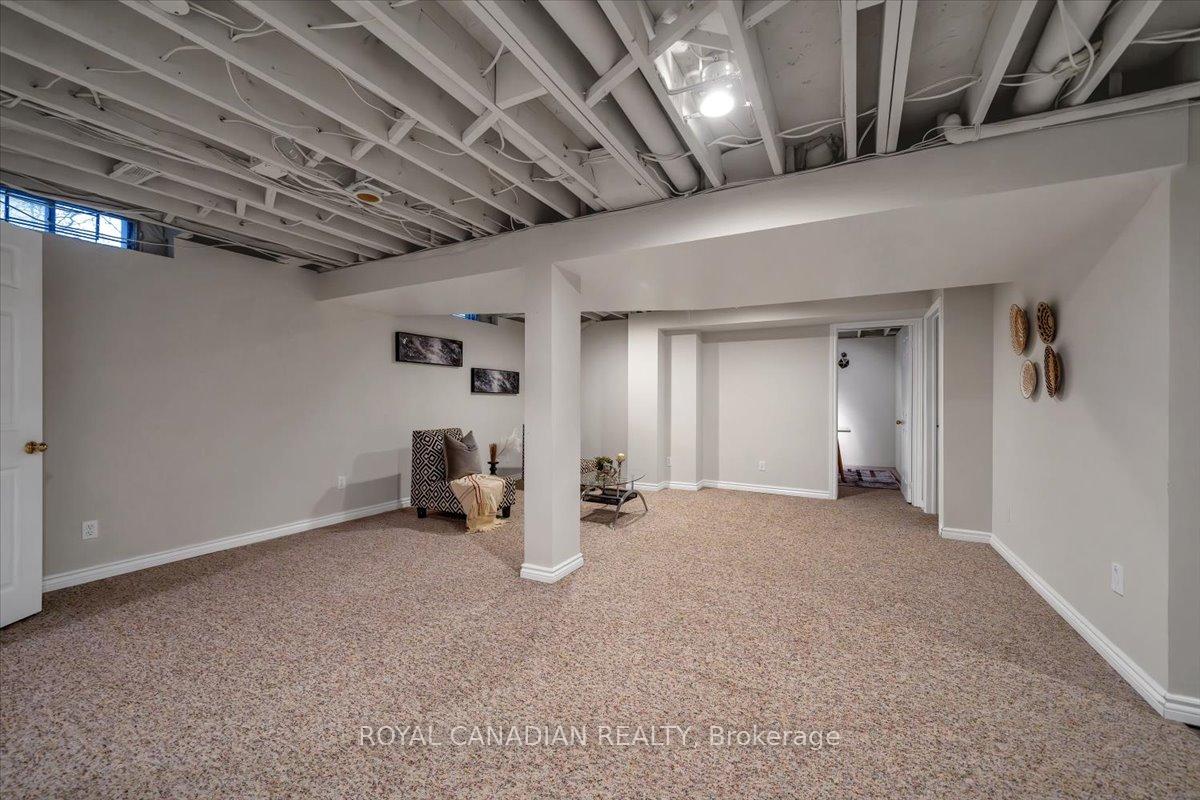 Photo 53 of 1 Barwick Court E, Whitby, Downtown Whitby — HOMEH