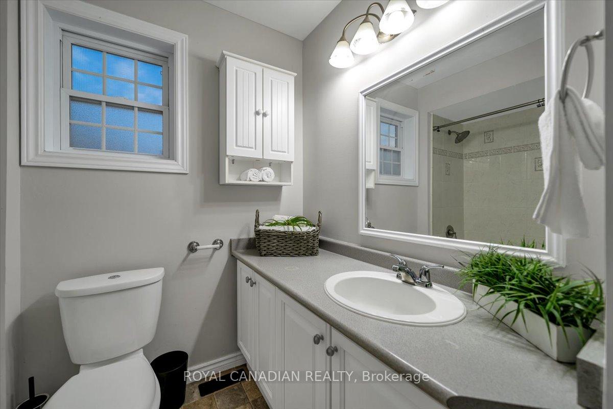 Photo 61 of 1 Barwick Court E, Whitby, Downtown Whitby — HOMEH