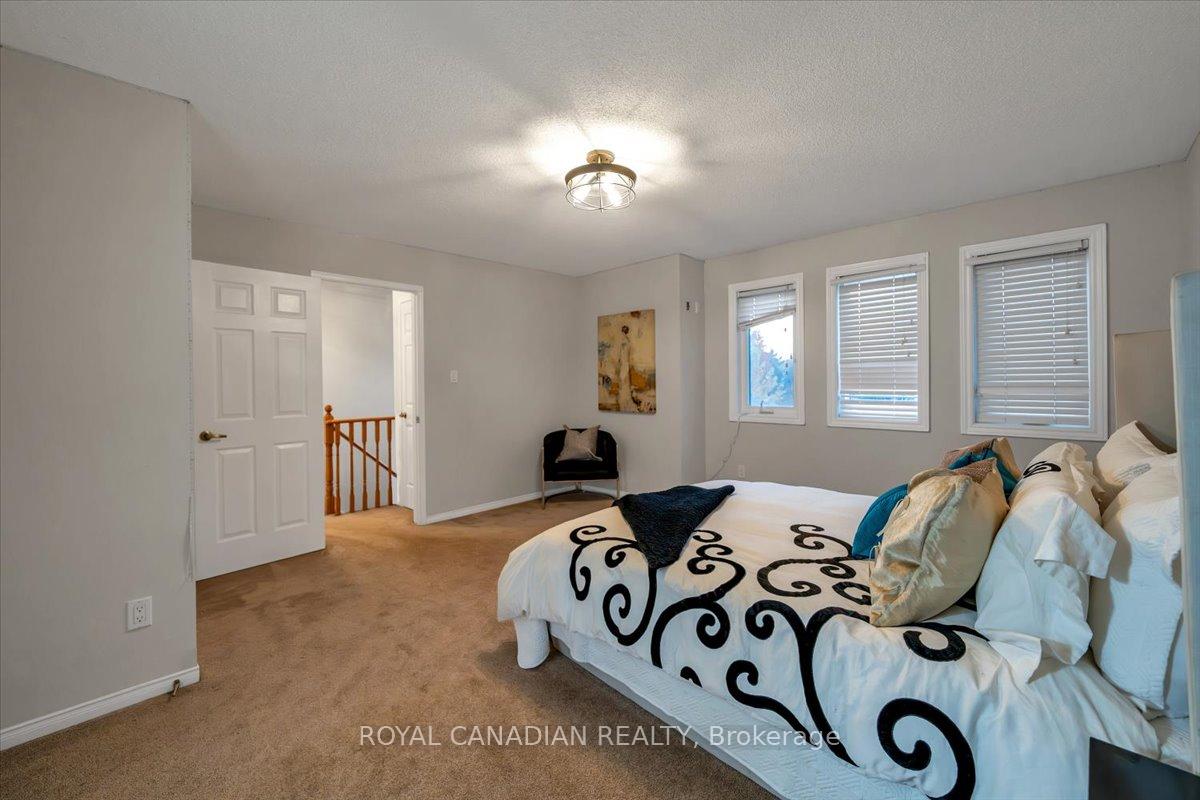 Photo 65 of 1 Barwick Court E, Whitby, Downtown Whitby — HOMEH