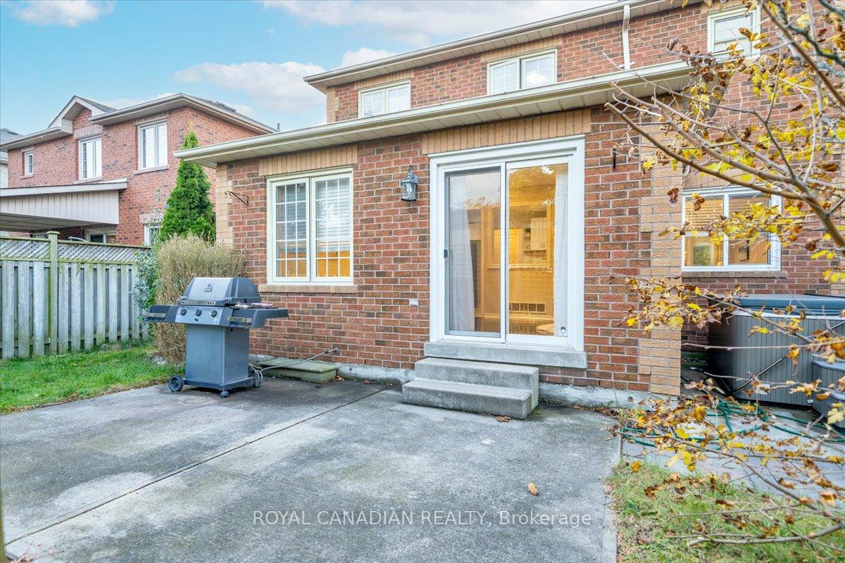 Photo 74 of 1 Barwick Court E, Whitby, Downtown Whitby — HOMEH