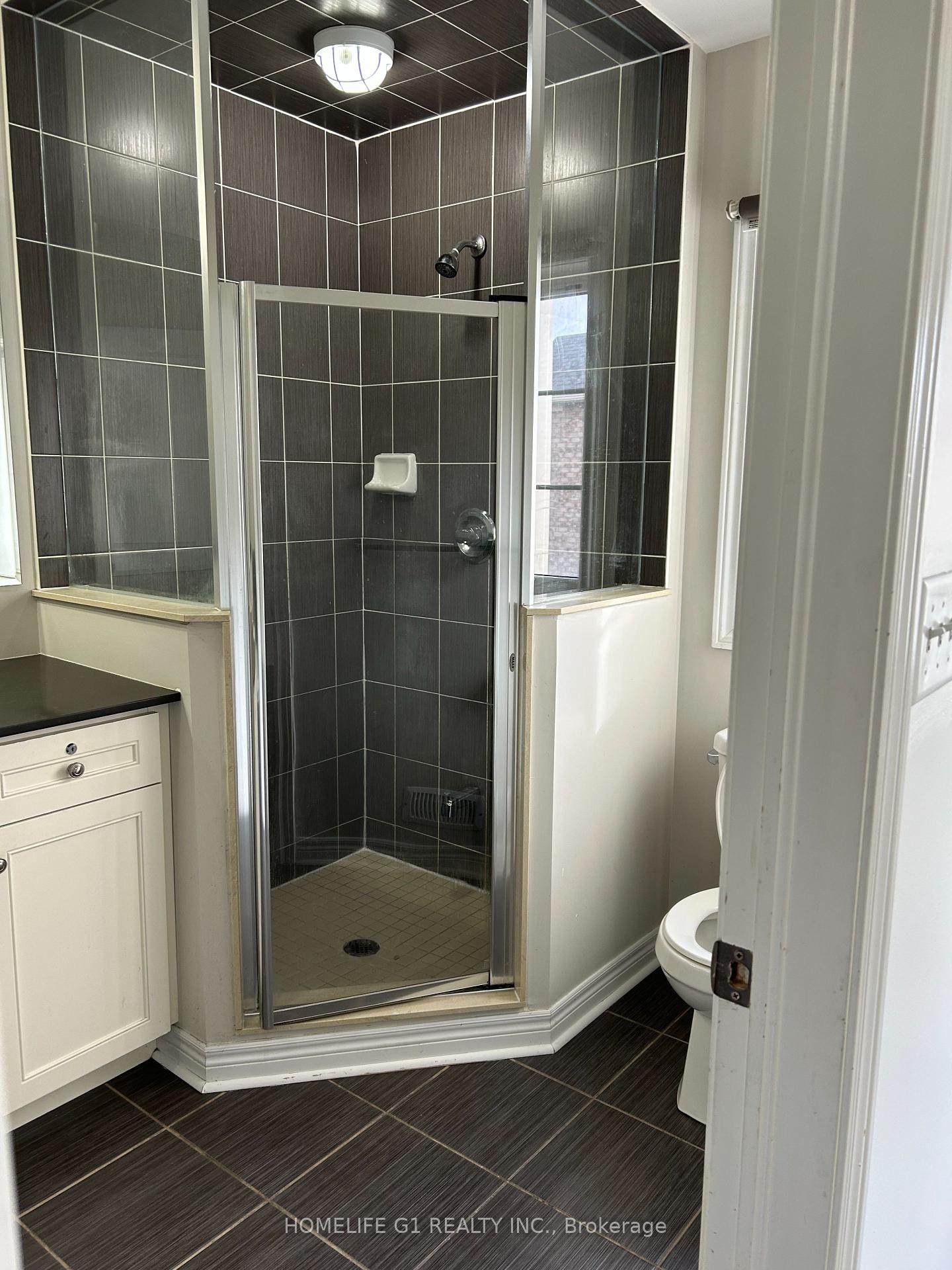 Photo 17 of 40 Bernadino Street, Brampton, Bram East — HOMEH