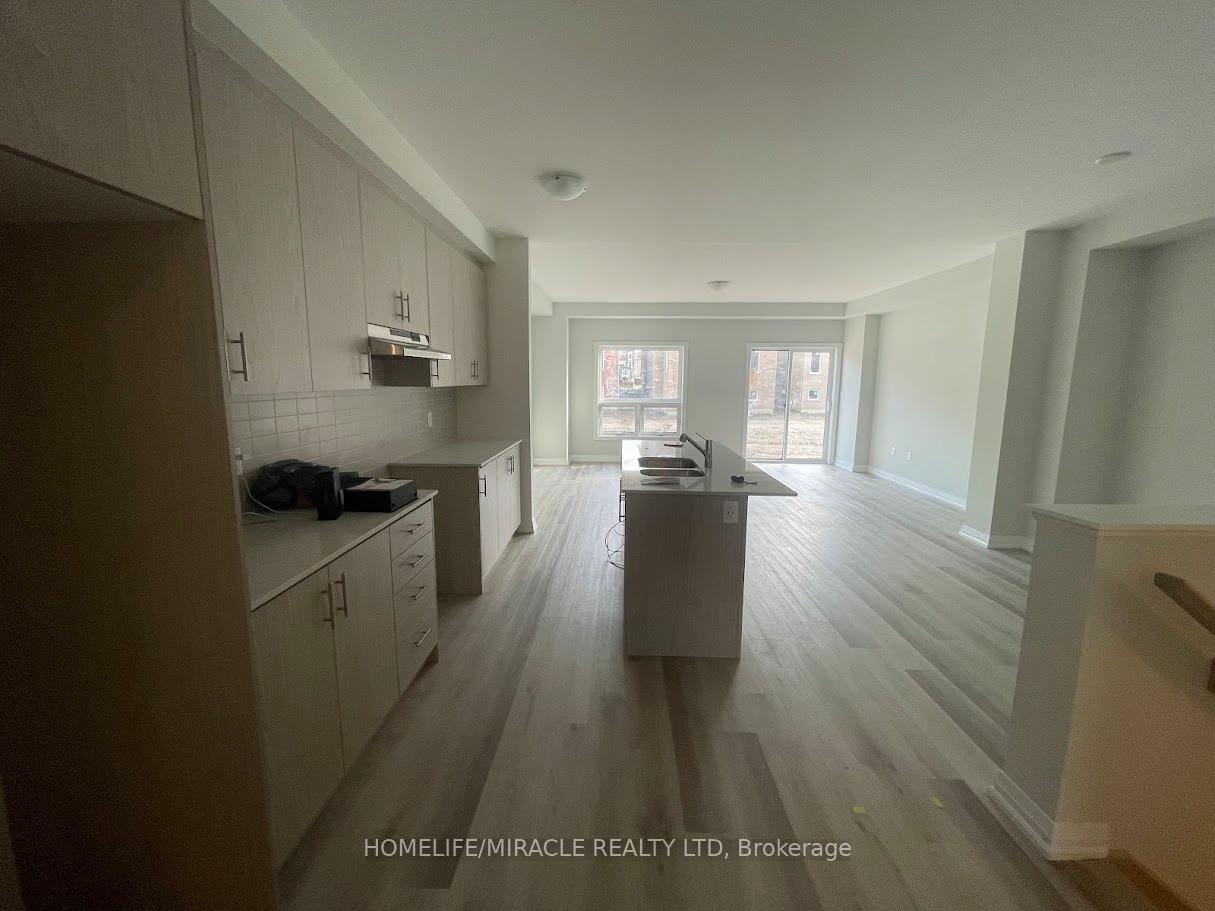Photo 23 of 209 Lormont Boulevard, Hamilton, Stoney Creek Mountain — HOMEH