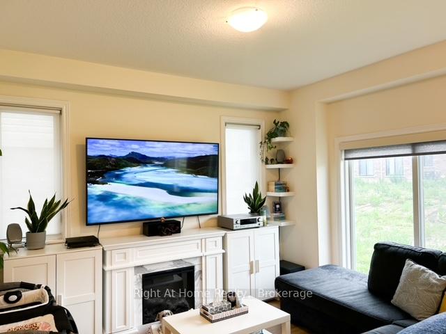 Photo 15 of 70 Genoa Drive, Hamilton, Jerome — HOMEH