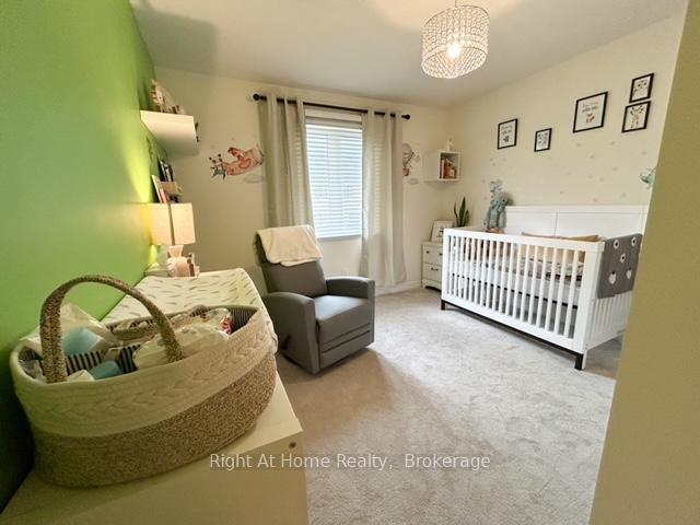 Photo 3 of 70 Genoa Drive, Hamilton, Jerome — HOMEH