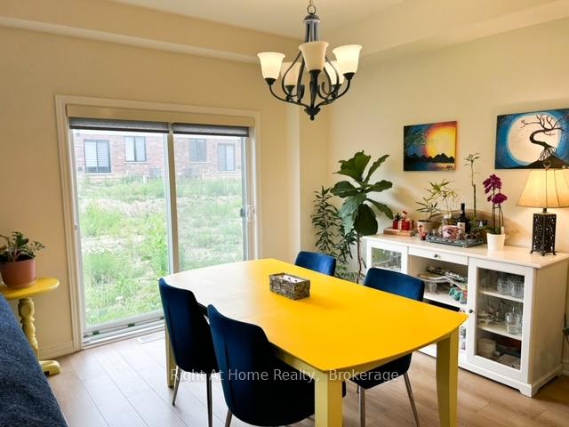 Photo 8 of 70 Genoa Drive, Hamilton, Jerome — HOMEH