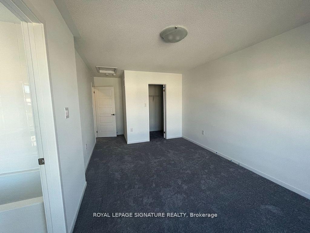 Photo 13 of 747 Stanstead Path, Oshawa, Samac — HOMEH