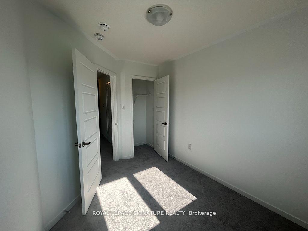 Photo 19 of 747 Stanstead Path, Oshawa, Samac — HOMEH