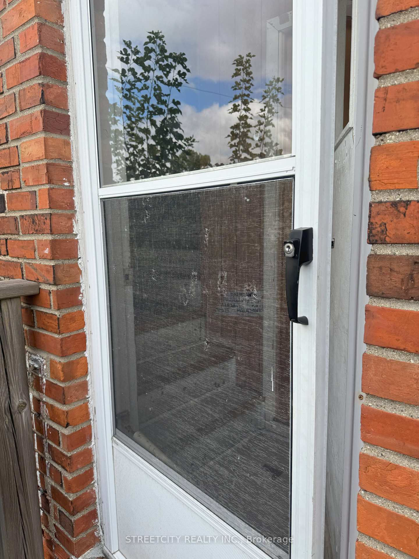 Photo 4 of 278 Rankin Avenue, Windsor — HOMEH
