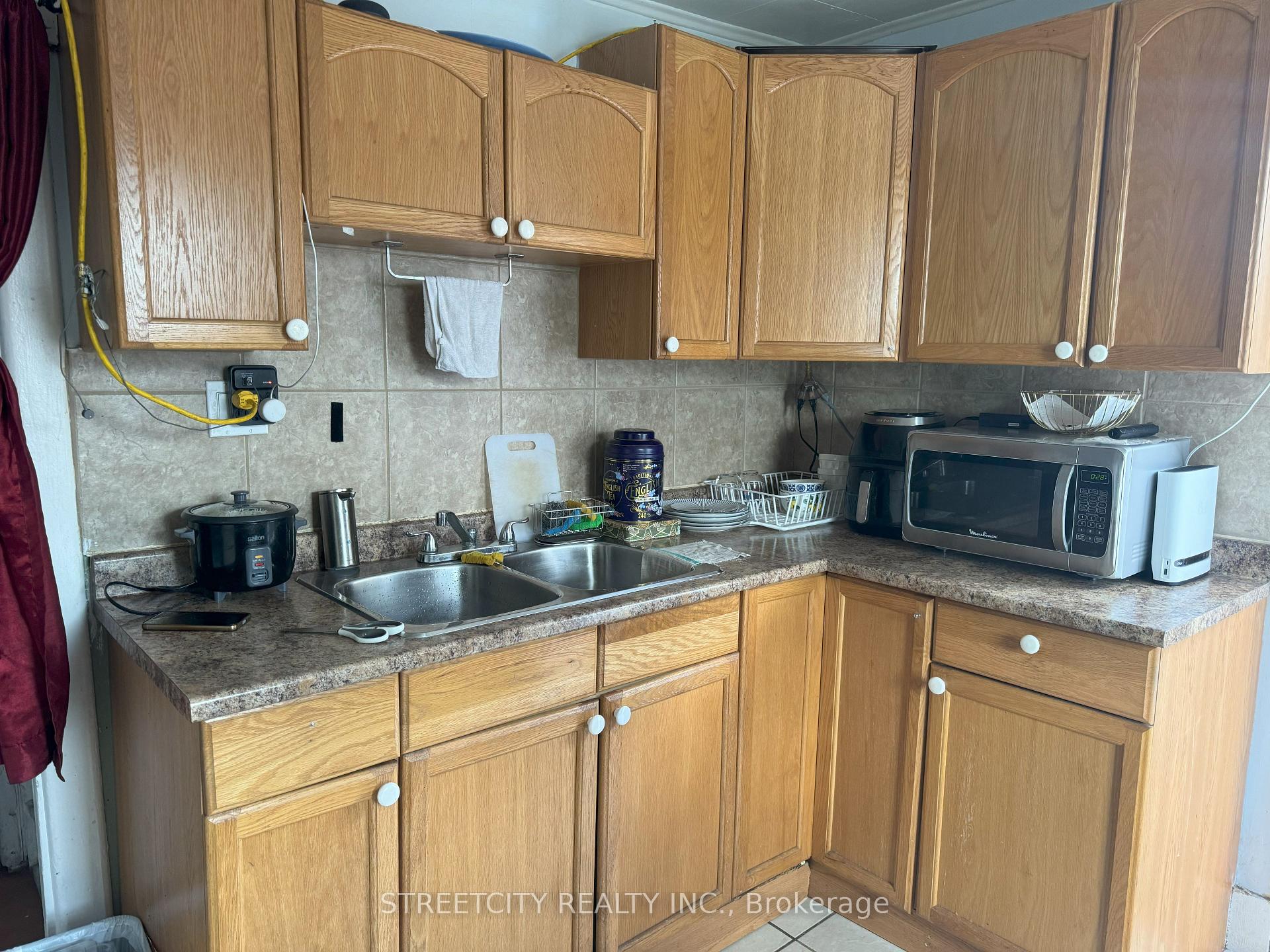 Photo 5 of 278 Rankin Avenue, Windsor — HOMEH