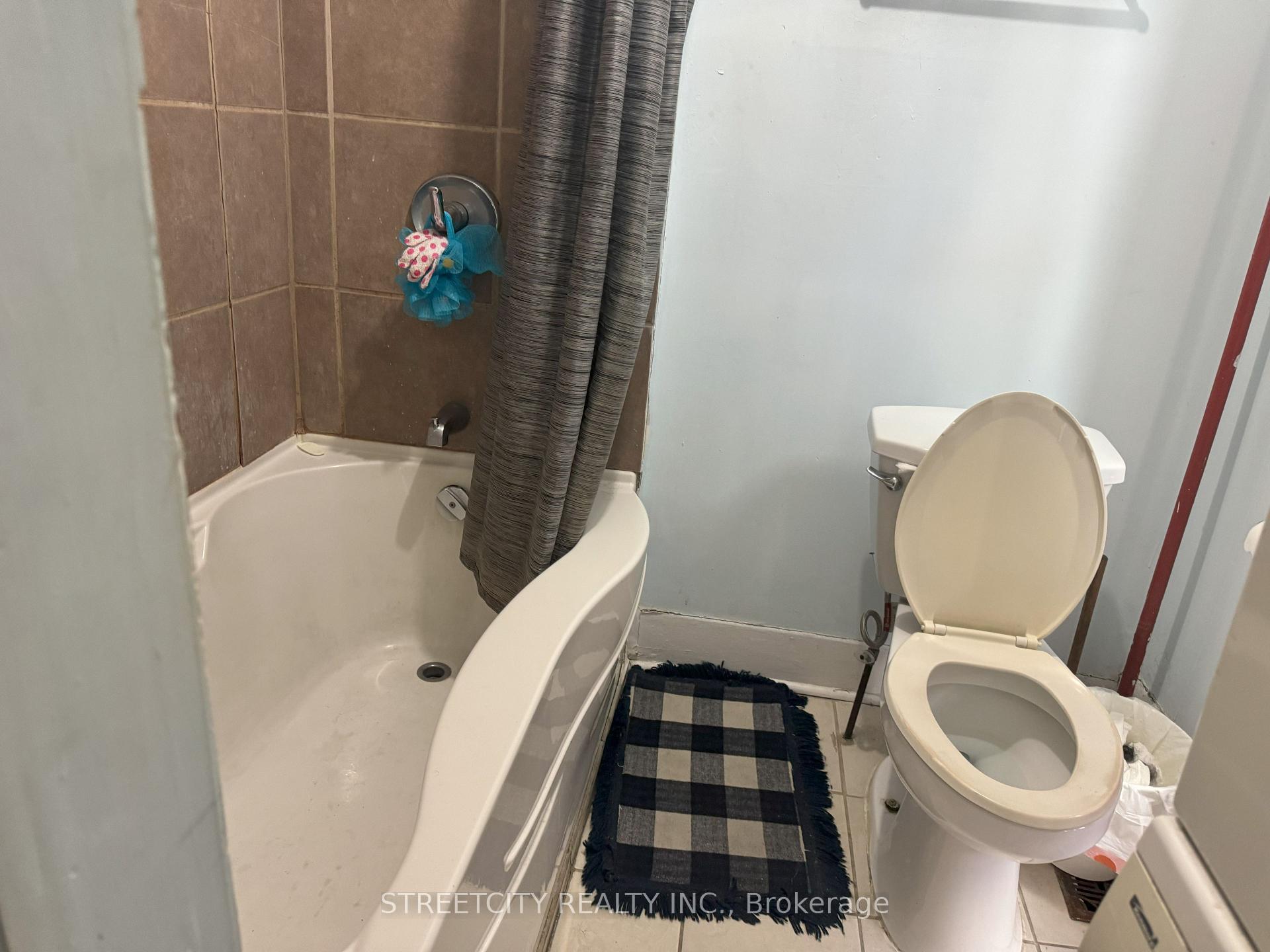 Photo 9 of 278 Rankin Avenue, Windsor — HOMEH