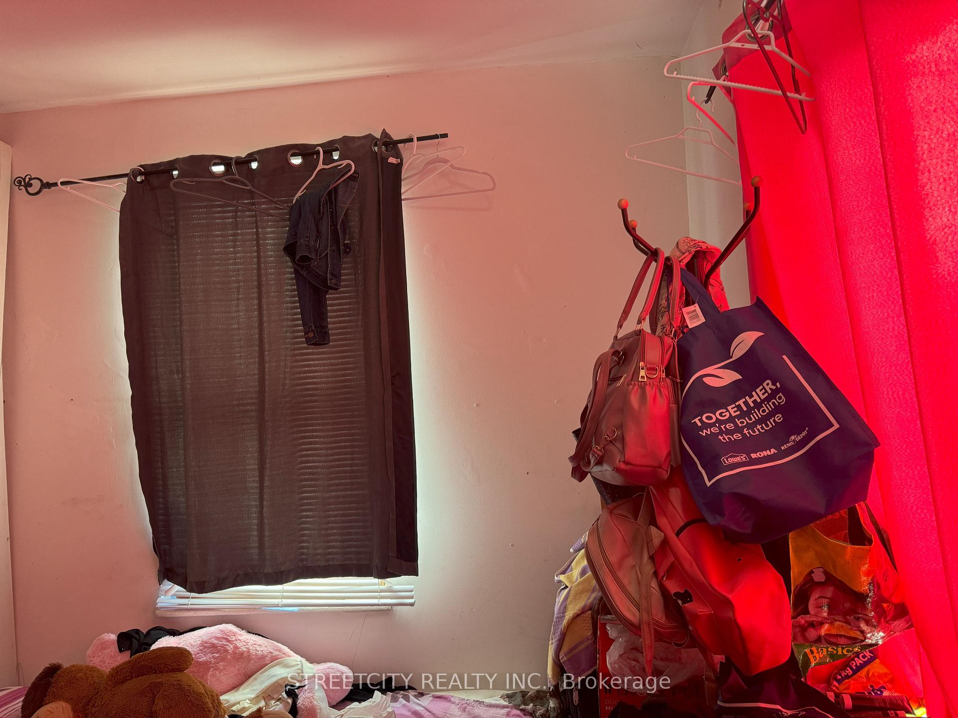 Photo 16 of 278 Rankin Avenue, Windsor — HOMEH