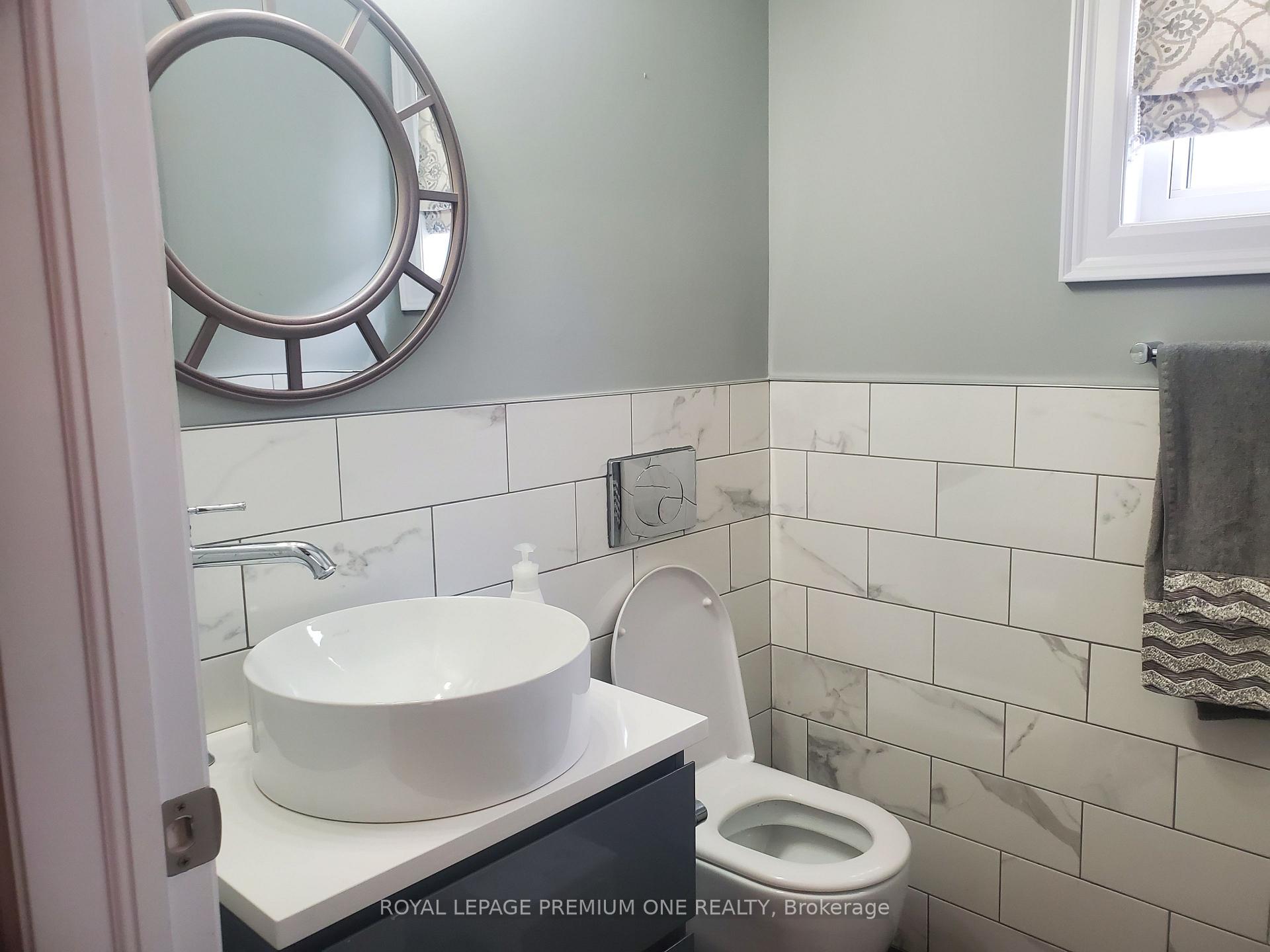 Photo 4 of 11 Rivoli Drive, Vaughan, Vellore Village — HOMEH