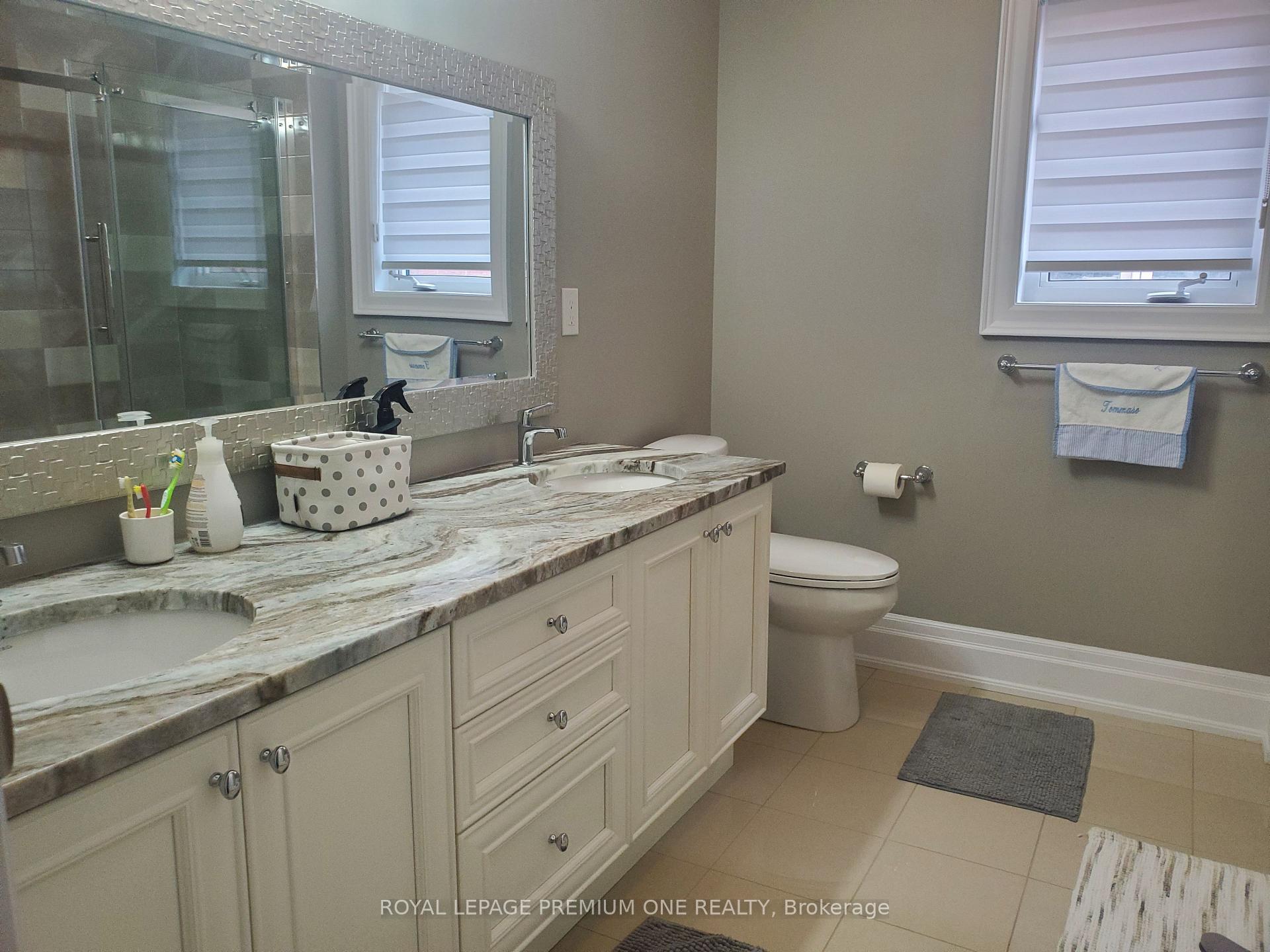 Photo 16 of 11 Rivoli Drive, Vaughan, Vellore Village — HOMEH