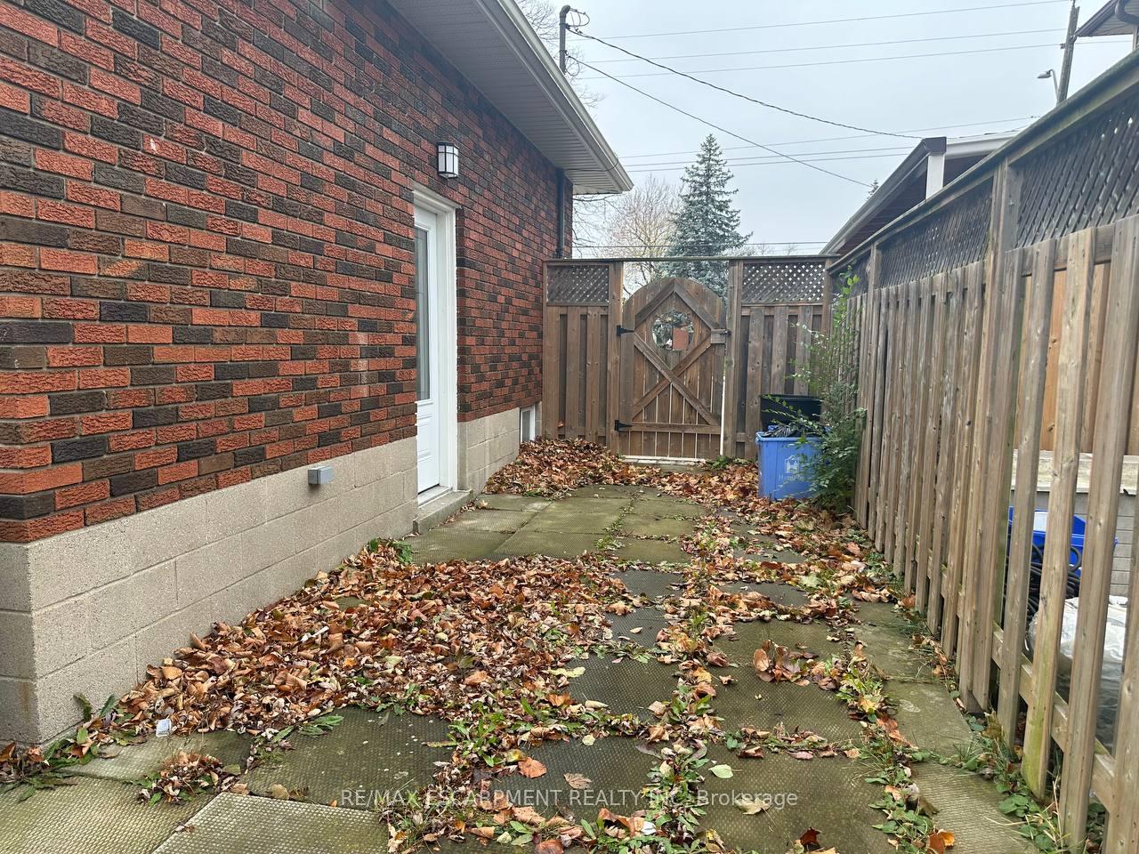 Photo 13 of Unit Lower, 883 Upper Sherman Avenue, Hamilton, Thorner — HOMEH