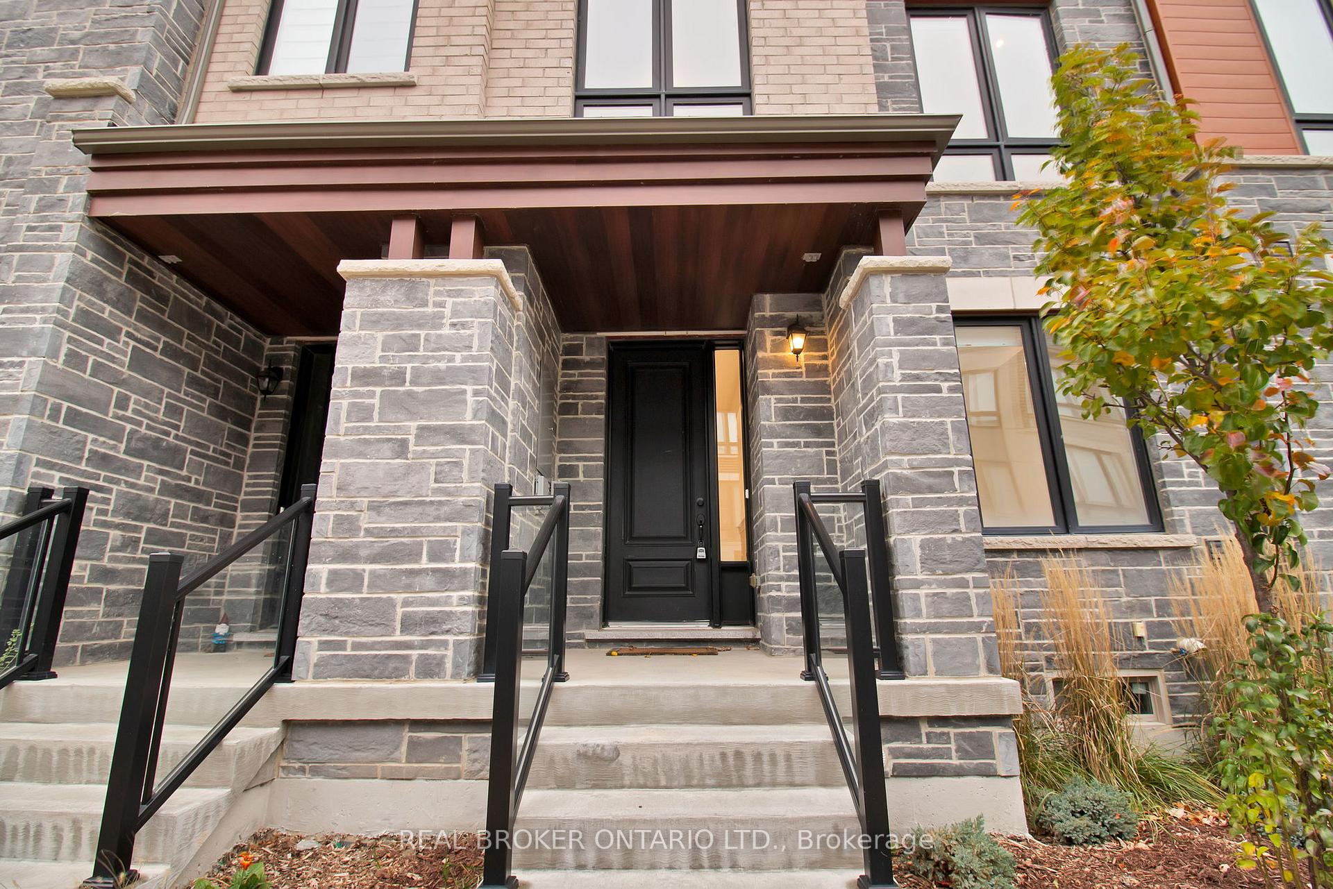Photo 3 of 7 Steamboat Way, Whitby, Port Whitby — HOMEH