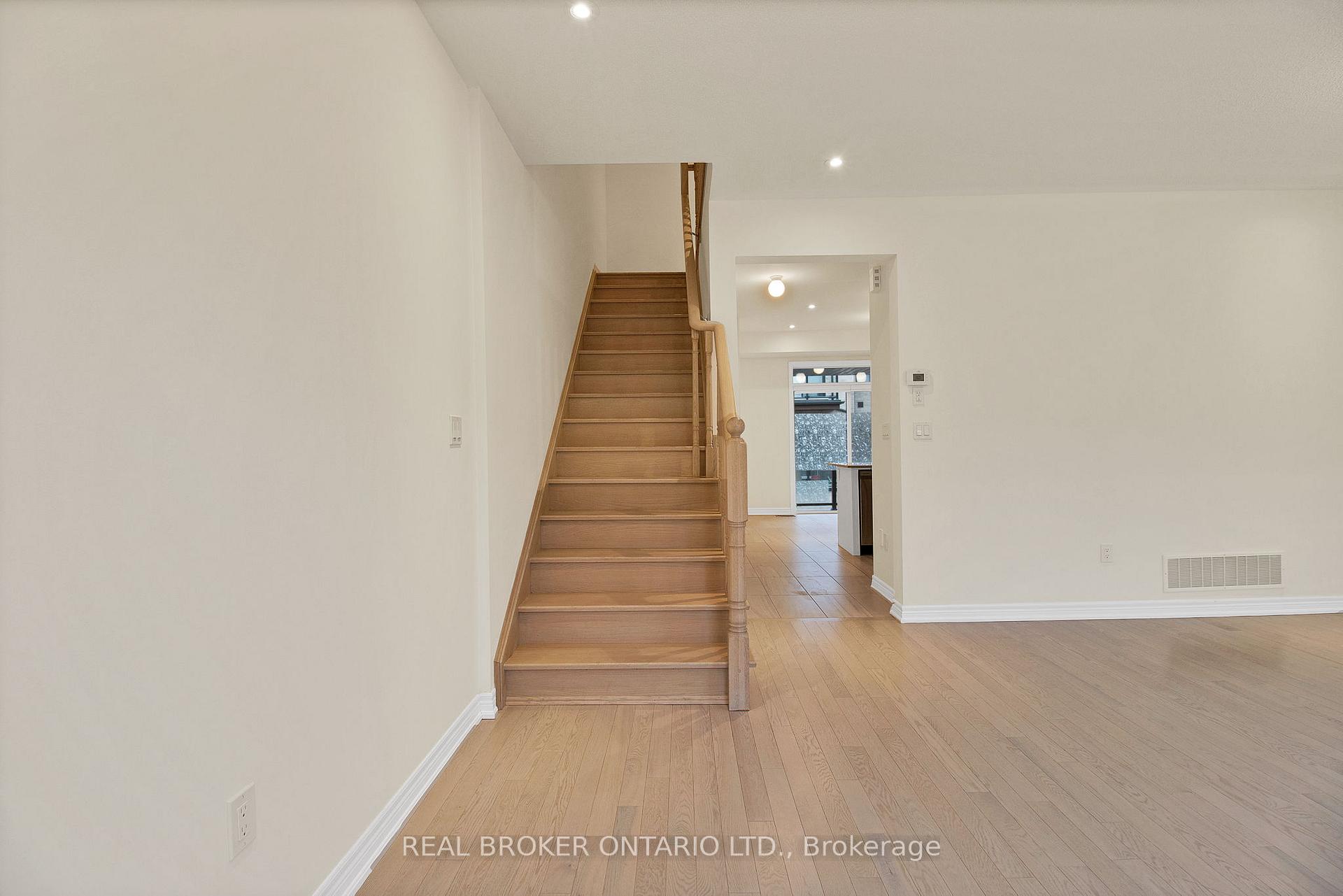 Photo 41 of 7 Steamboat Way, Whitby, Port Whitby — HOMEH