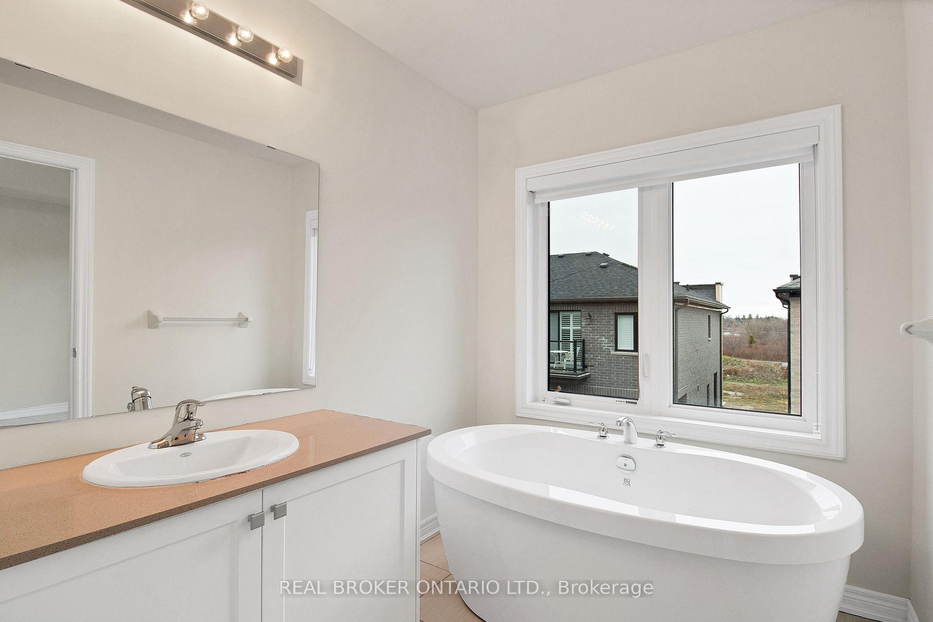Photo 48 of 7 Steamboat Way, Whitby, Port Whitby — HOMEH