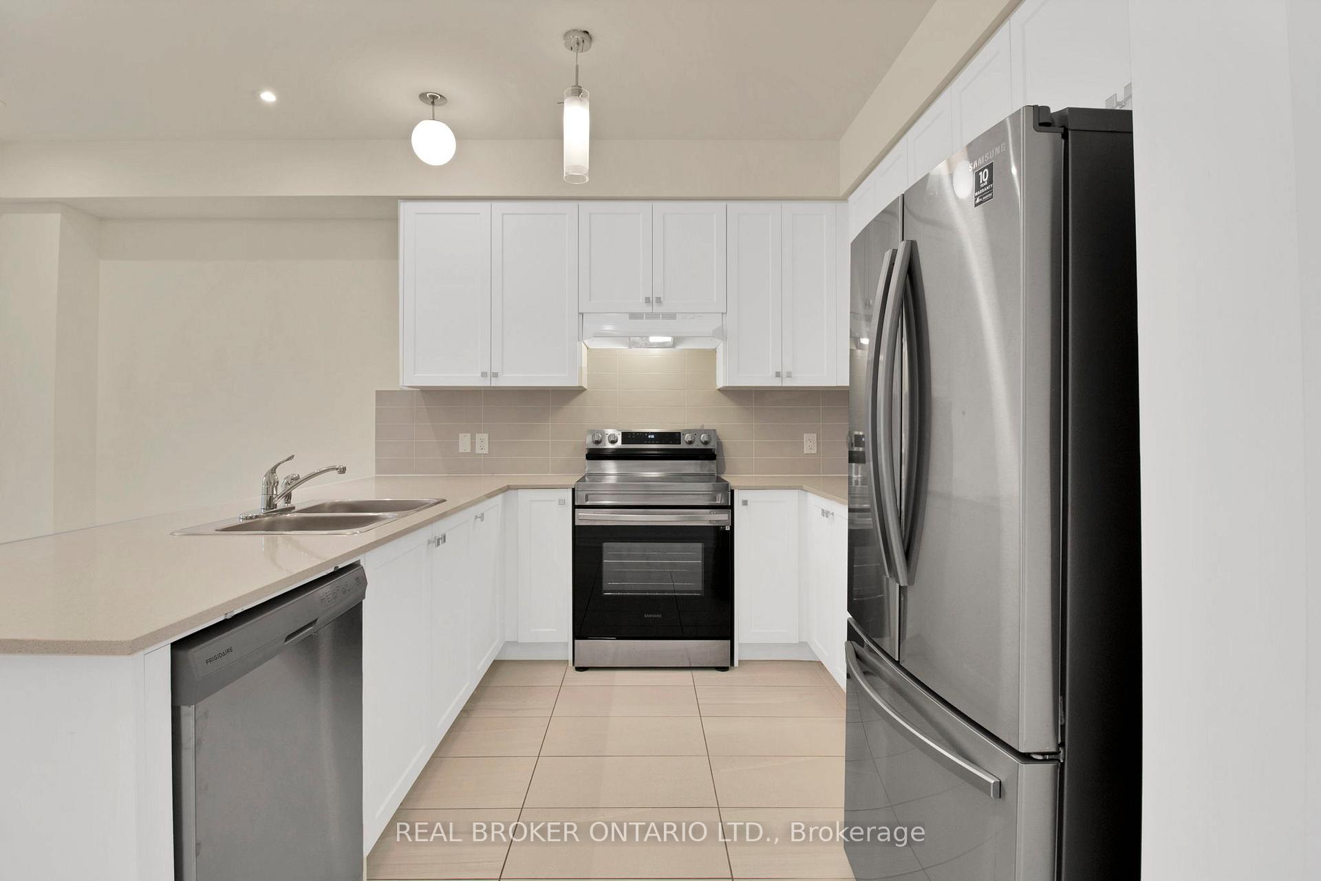 Photo 31 of 7 Steamboat Way, Whitby, Port Whitby — HOMEH