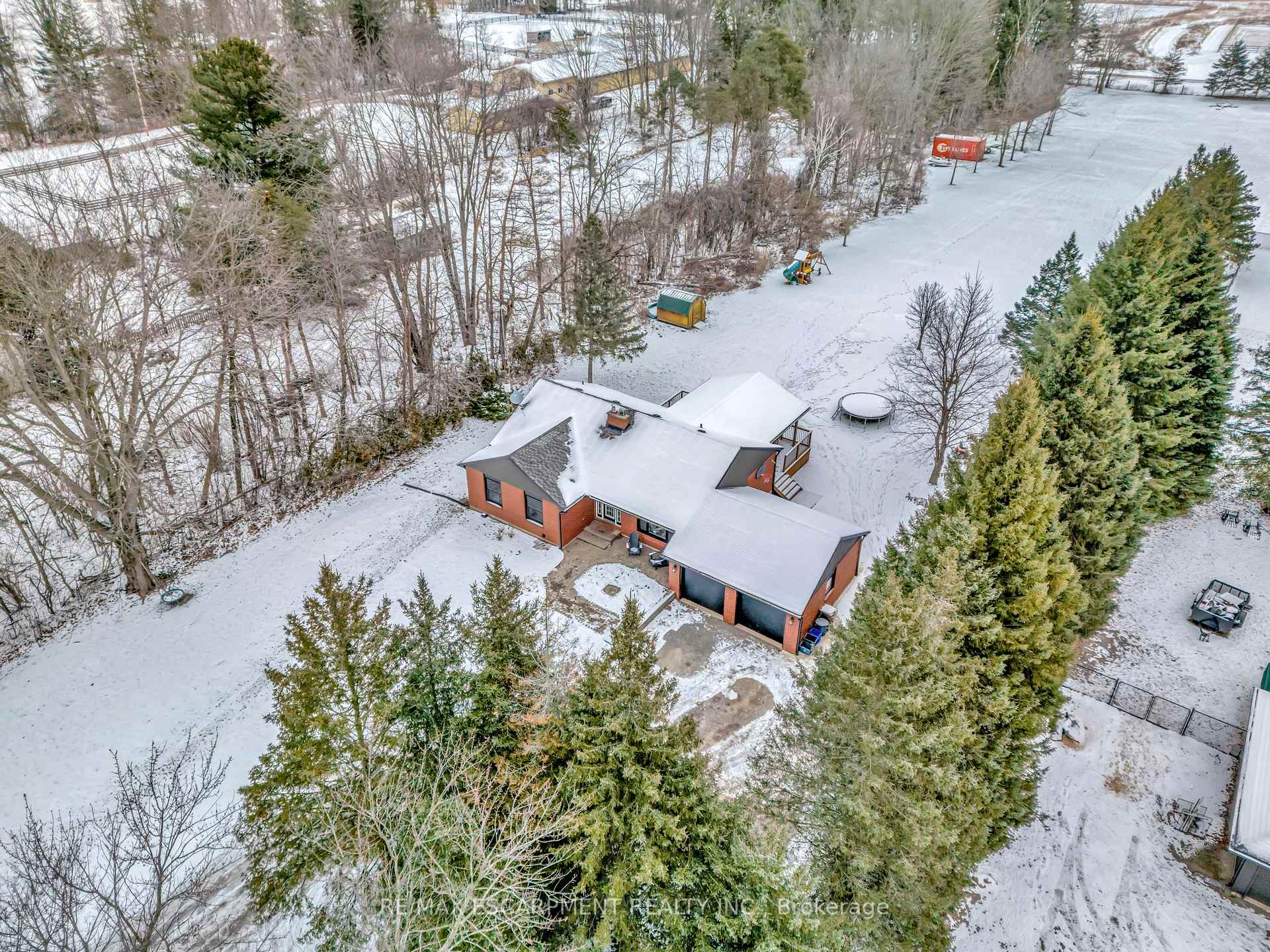 Photo 3 of 131 Sunnyridge Road, Hamilton, Ancaster — HOMEH