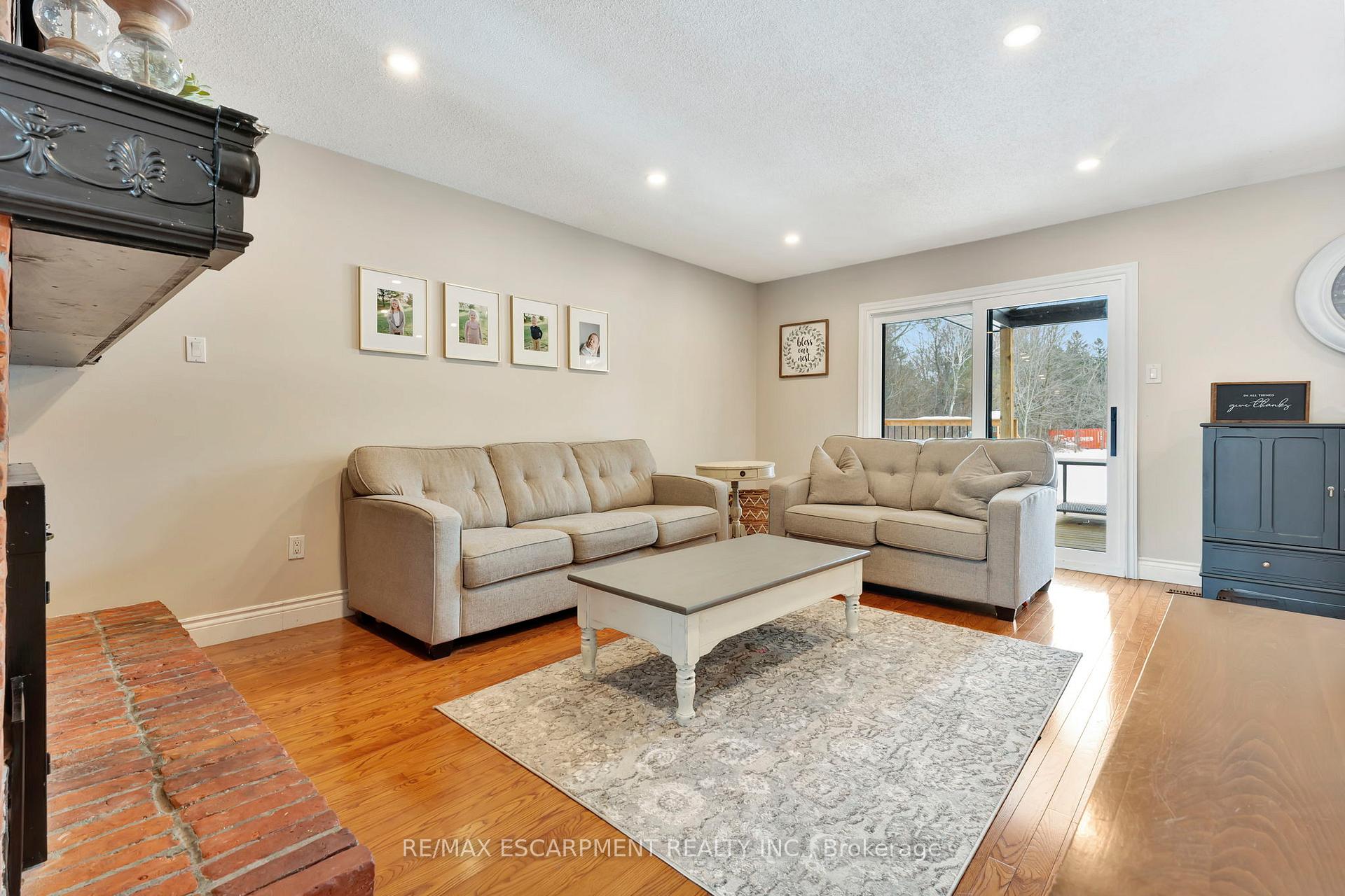 Photo 5 of 131 Sunnyridge Road, Hamilton, Ancaster — HOMEH