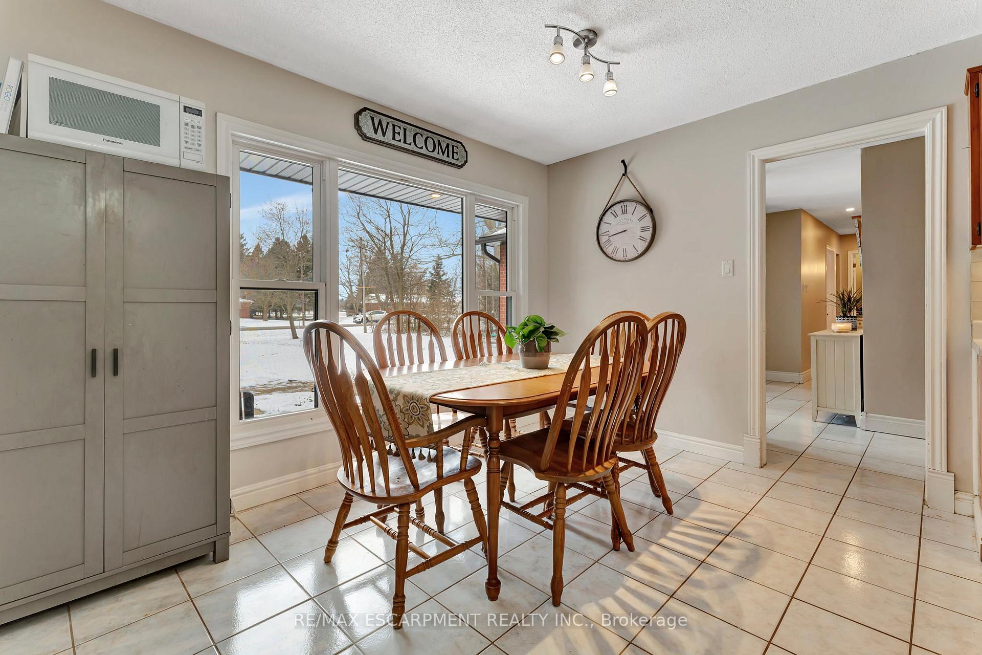 Photo 9 of 131 Sunnyridge Road, Hamilton, Ancaster — HOMEH