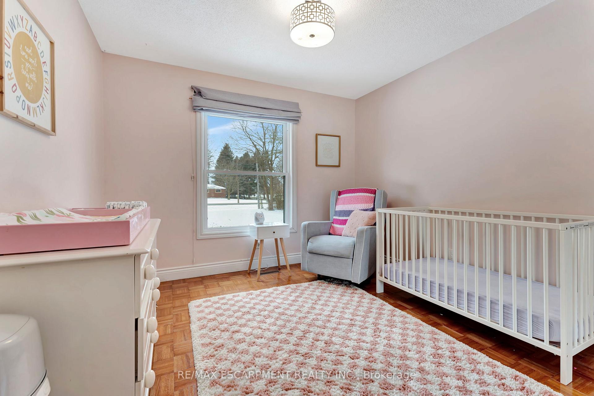 Photo 11 of 131 Sunnyridge Road, Hamilton, Ancaster — HOMEH