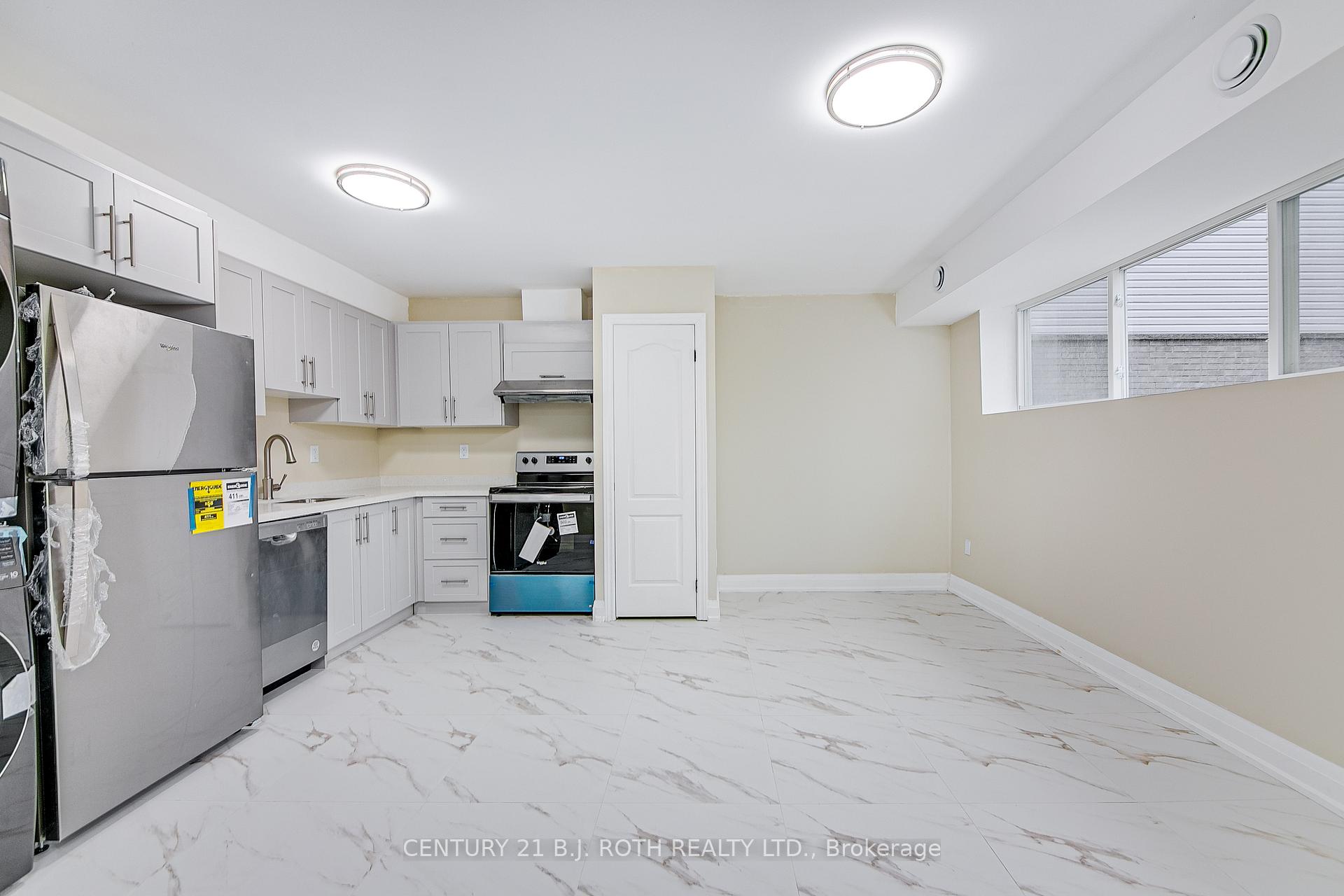 Photo 5 of Unit 3, 98 Peel Street, Barrie, Wellington — HOMEH