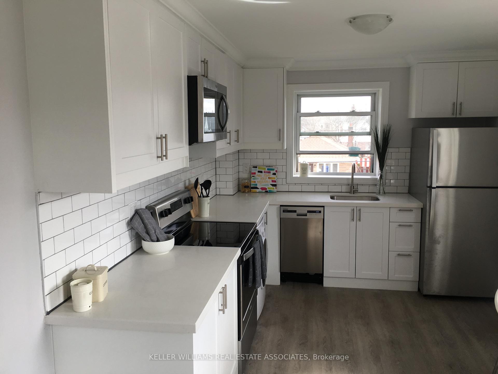 Front of Unit 7, 10 Crosthwaite Avenue S