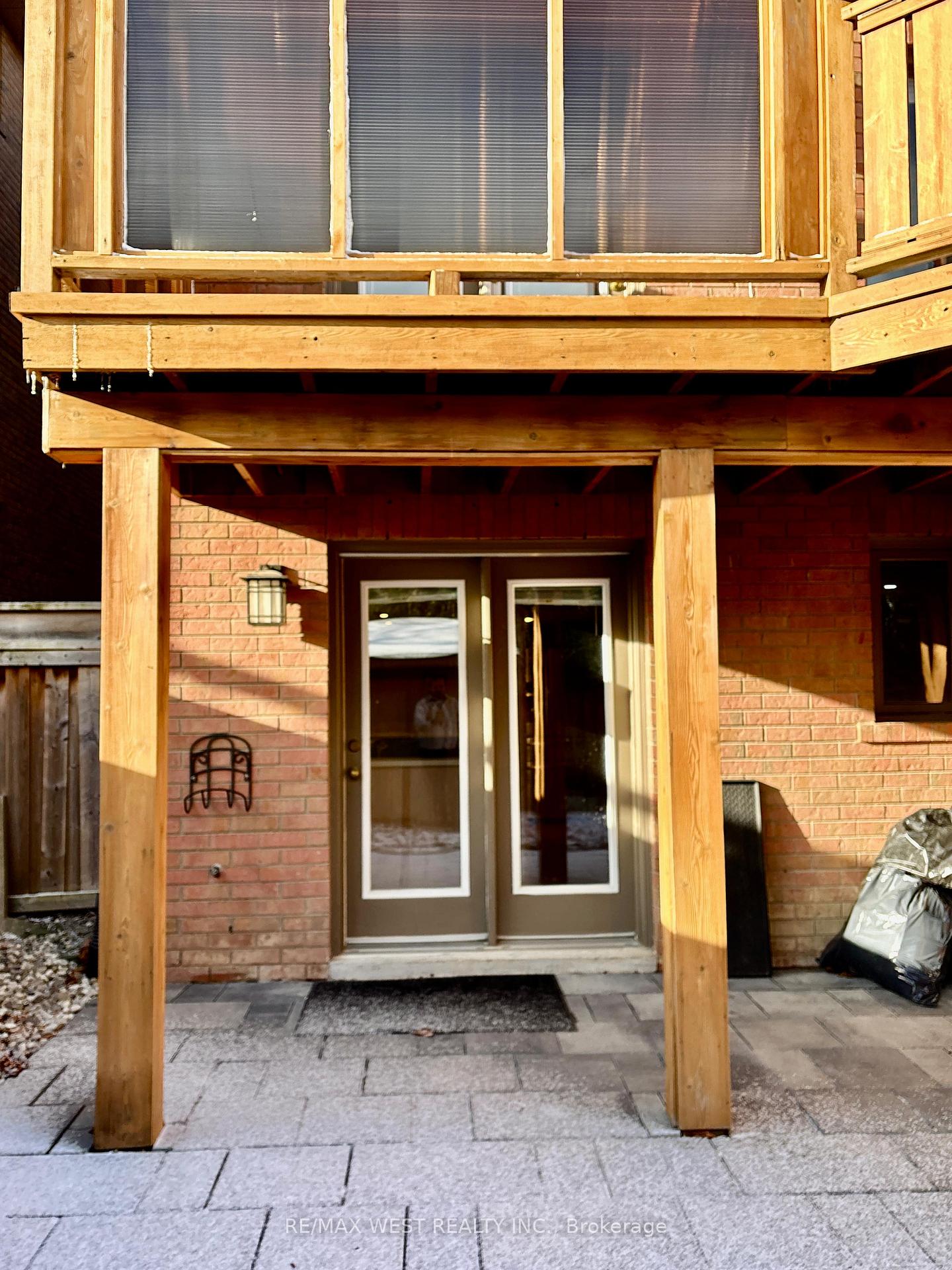 Front of Unit Bsmt, 463 Hewitt Circle