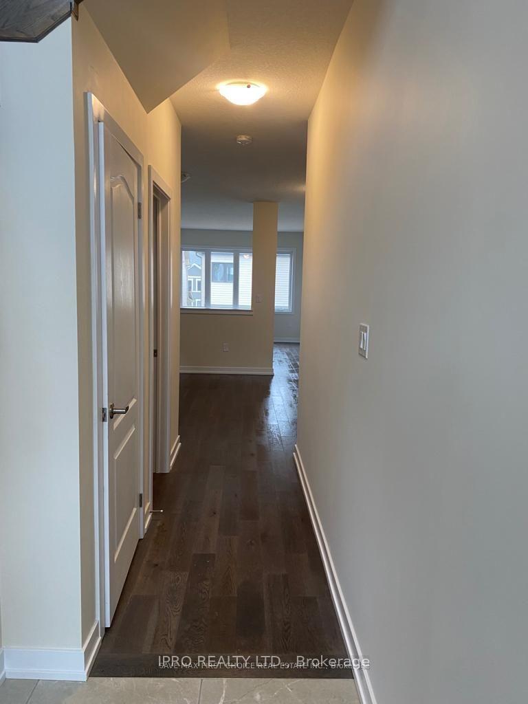 Photo 23 of 27 Wintergreen Crescent, Haldimand — HOMEH