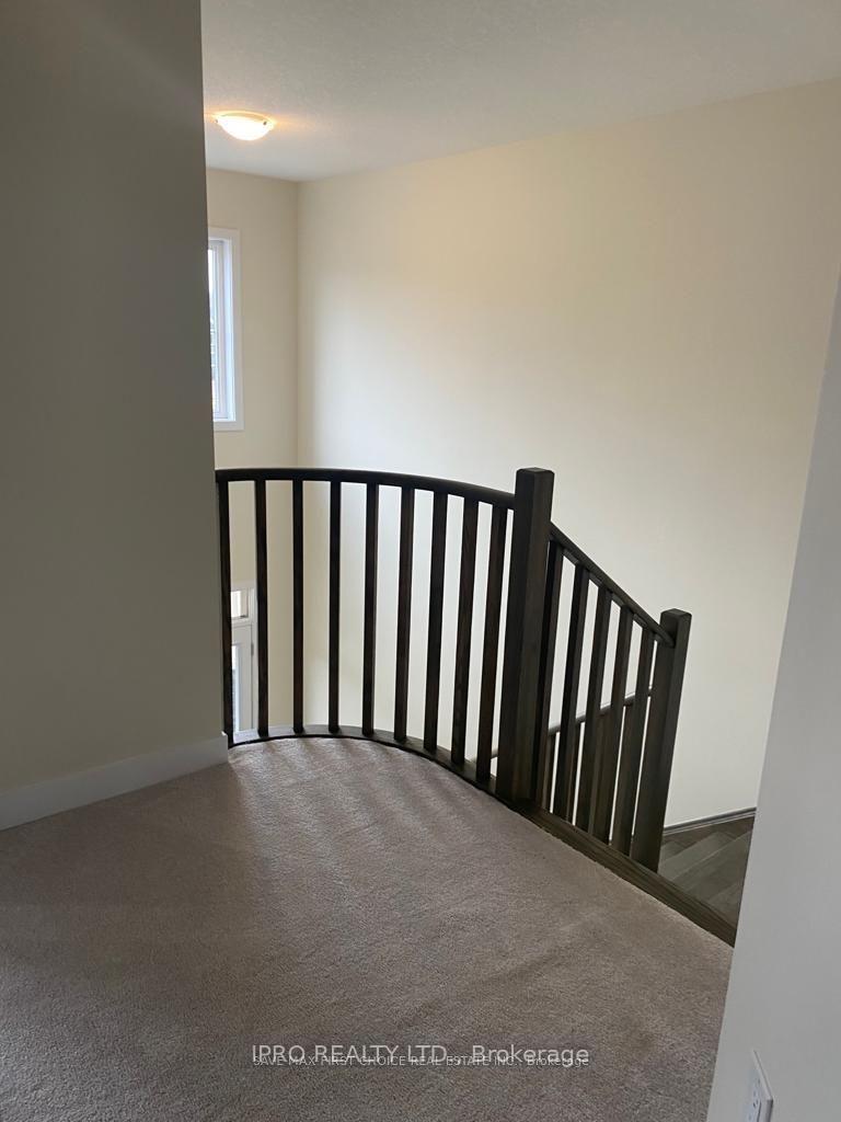 Photo 25 of 27 Wintergreen Crescent, Haldimand — HOMEH
