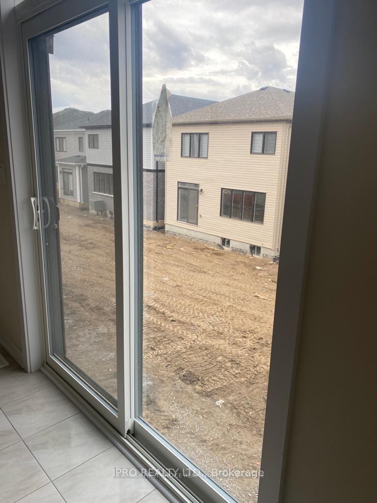 Photo 38 of 27 Wintergreen Crescent, Haldimand — HOMEH