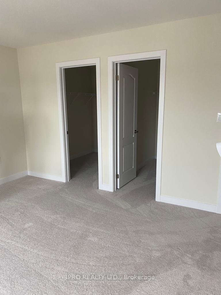 Photo 18 of 27 Wintergreen Crescent, Haldimand — HOMEH