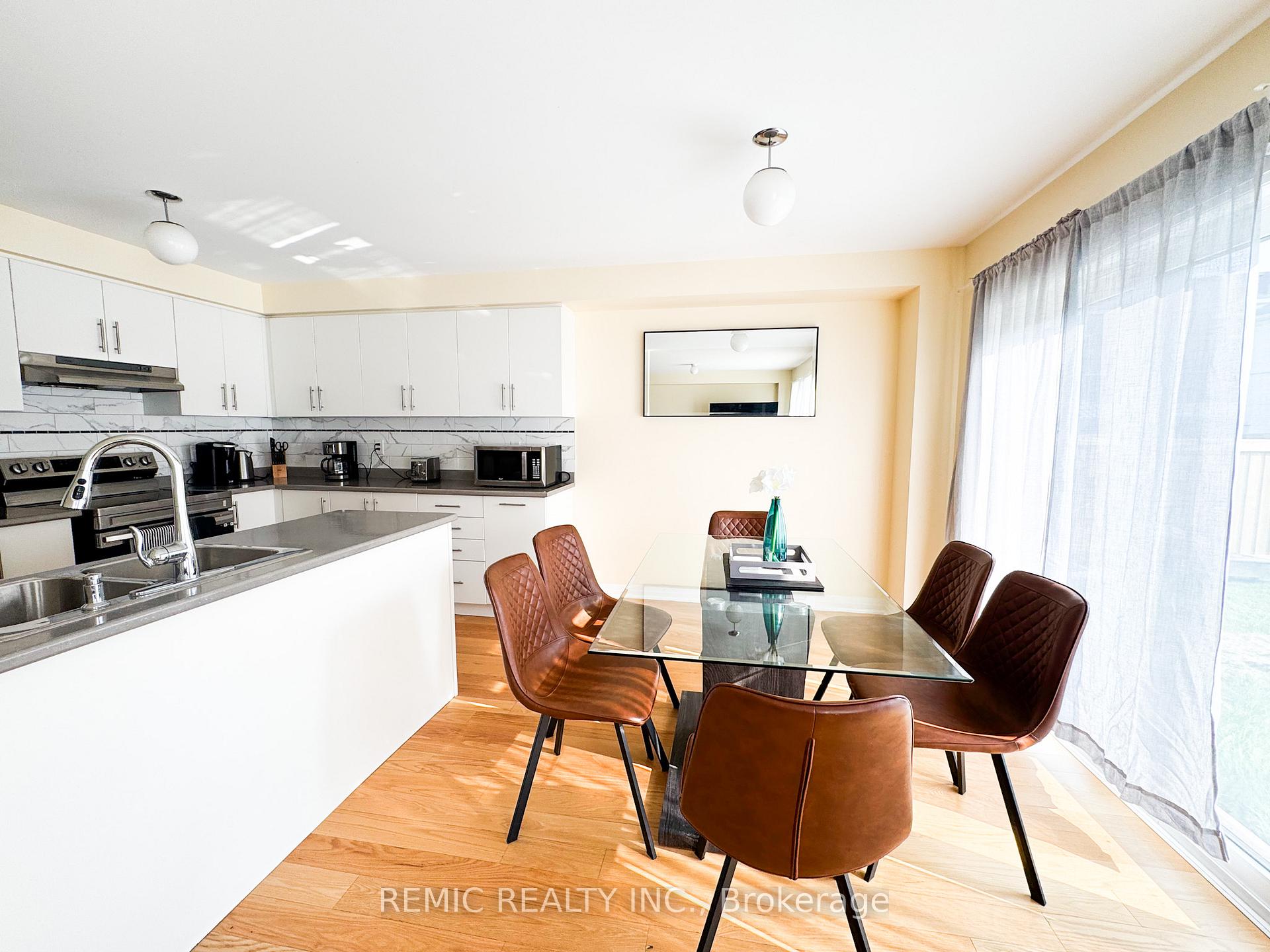Photo 9 of 36 Sailors Landing, Clarington, Bowmanville — HOMEH